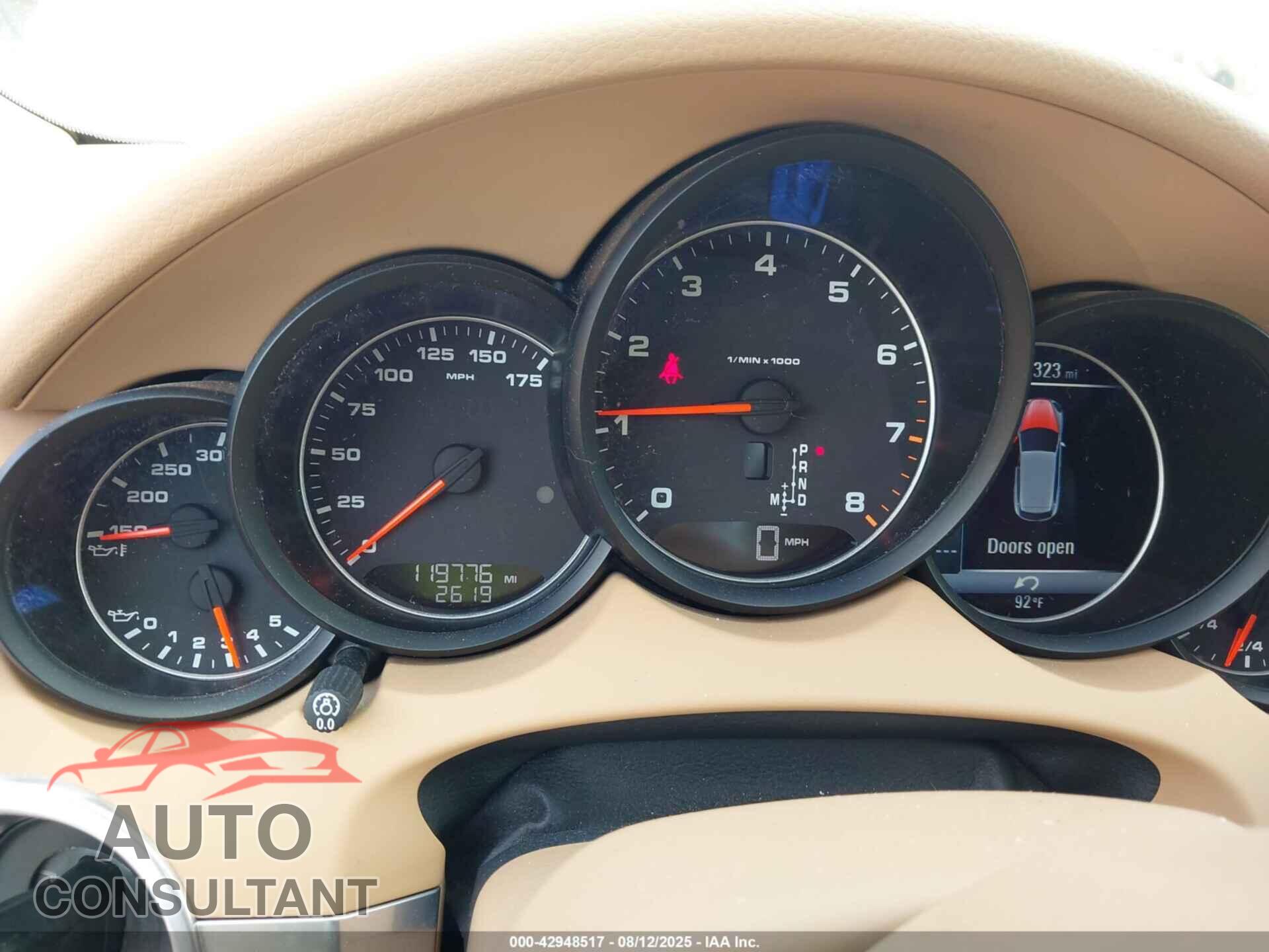 PORSCHE CAYENNE 2016 - WP1AA2A22GKA14976
