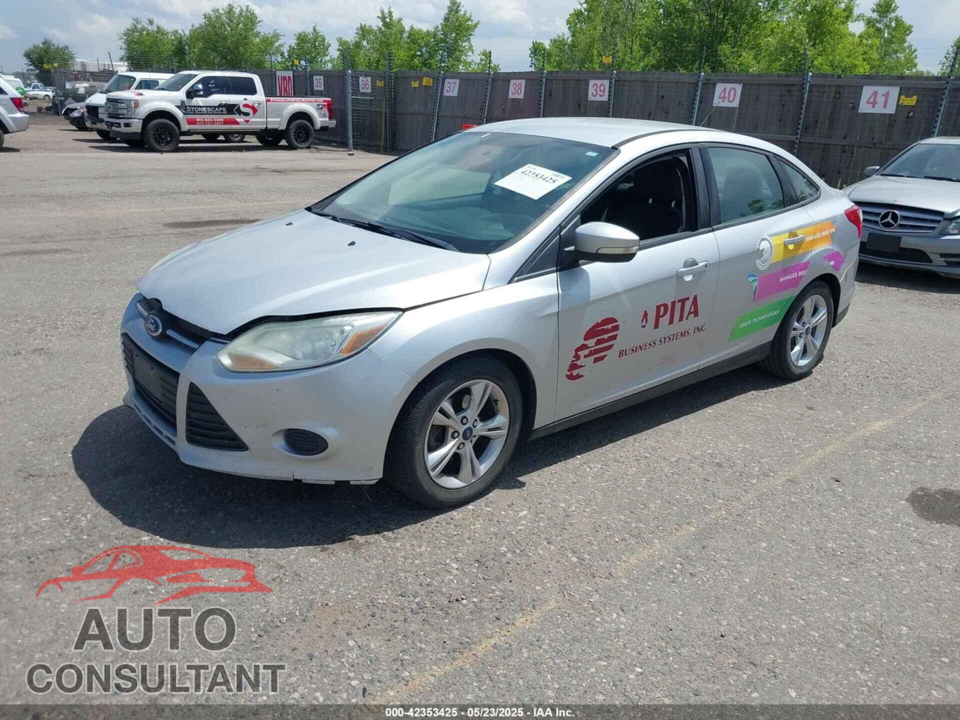 FORD FOCUS 2014 - 1FADP3F2XEL270873