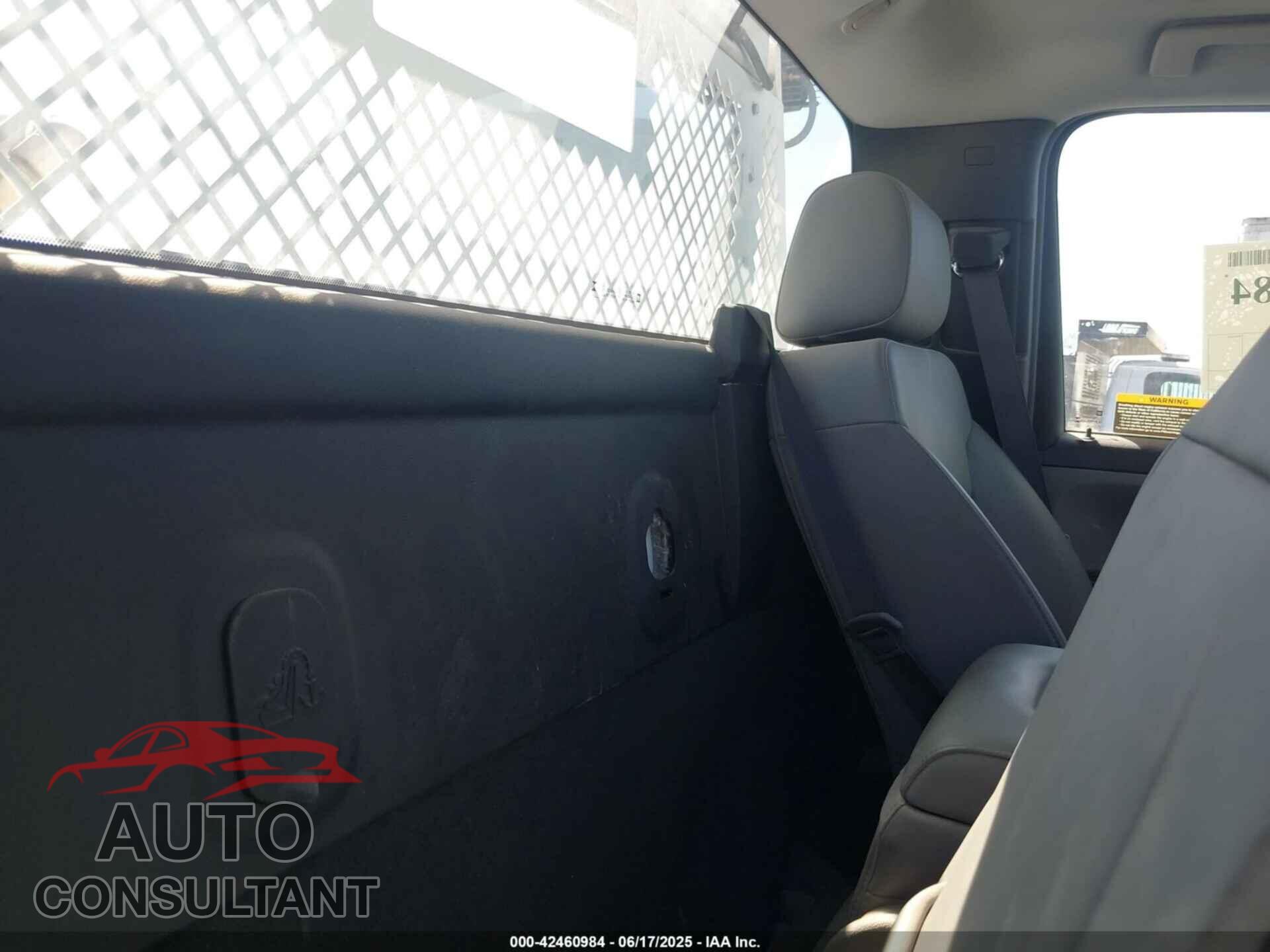 CHEVROLET SILVERADO MD 2023 - 1HTKJPVM9PH125636