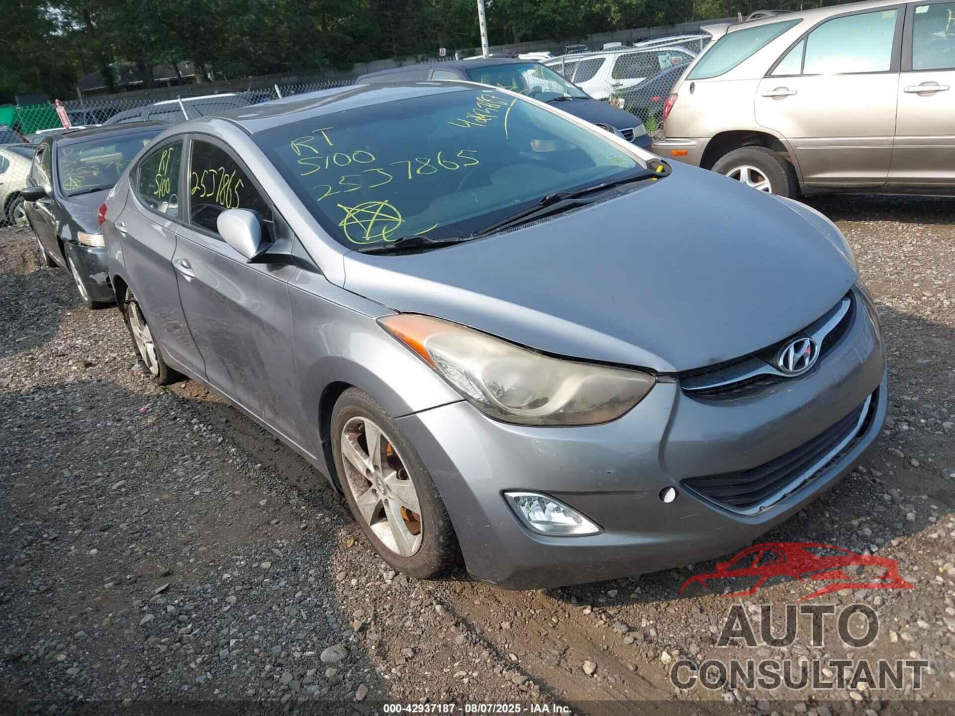 HYUNDAI ELANTRA 2013 - KMHDH4AE2DU663141
