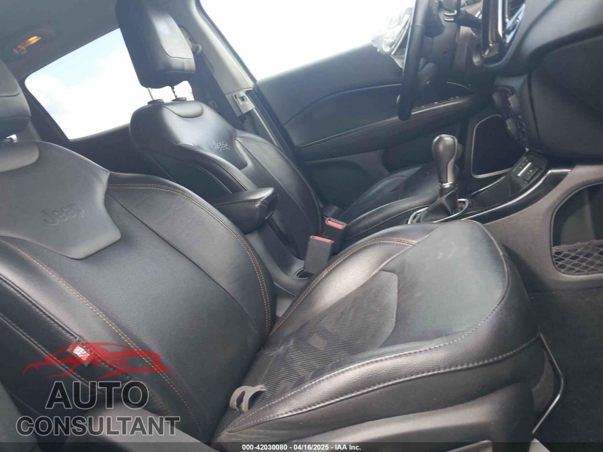 JEEP COMPASS 2019 - 3C4NJCCB0KT725802