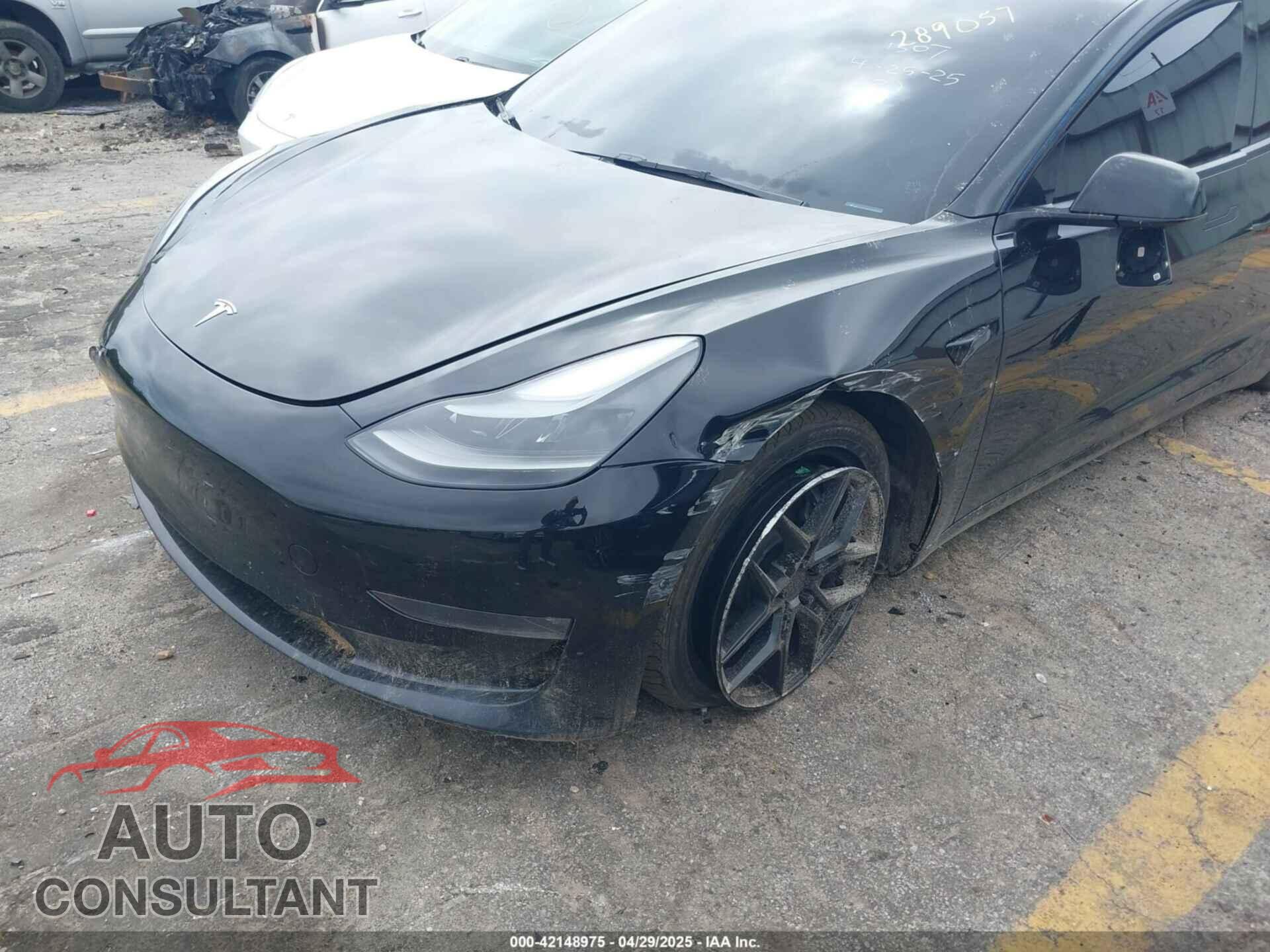 TESLA MODEL 3 2022 - 5YJ3E1EB3NF289057