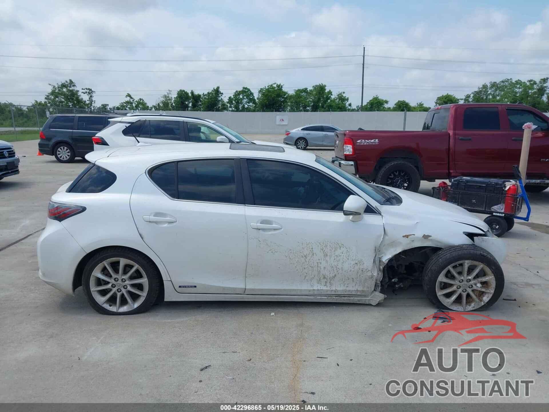 LEXUS CT 200H 2012 - JTHKD5BHXC2065846