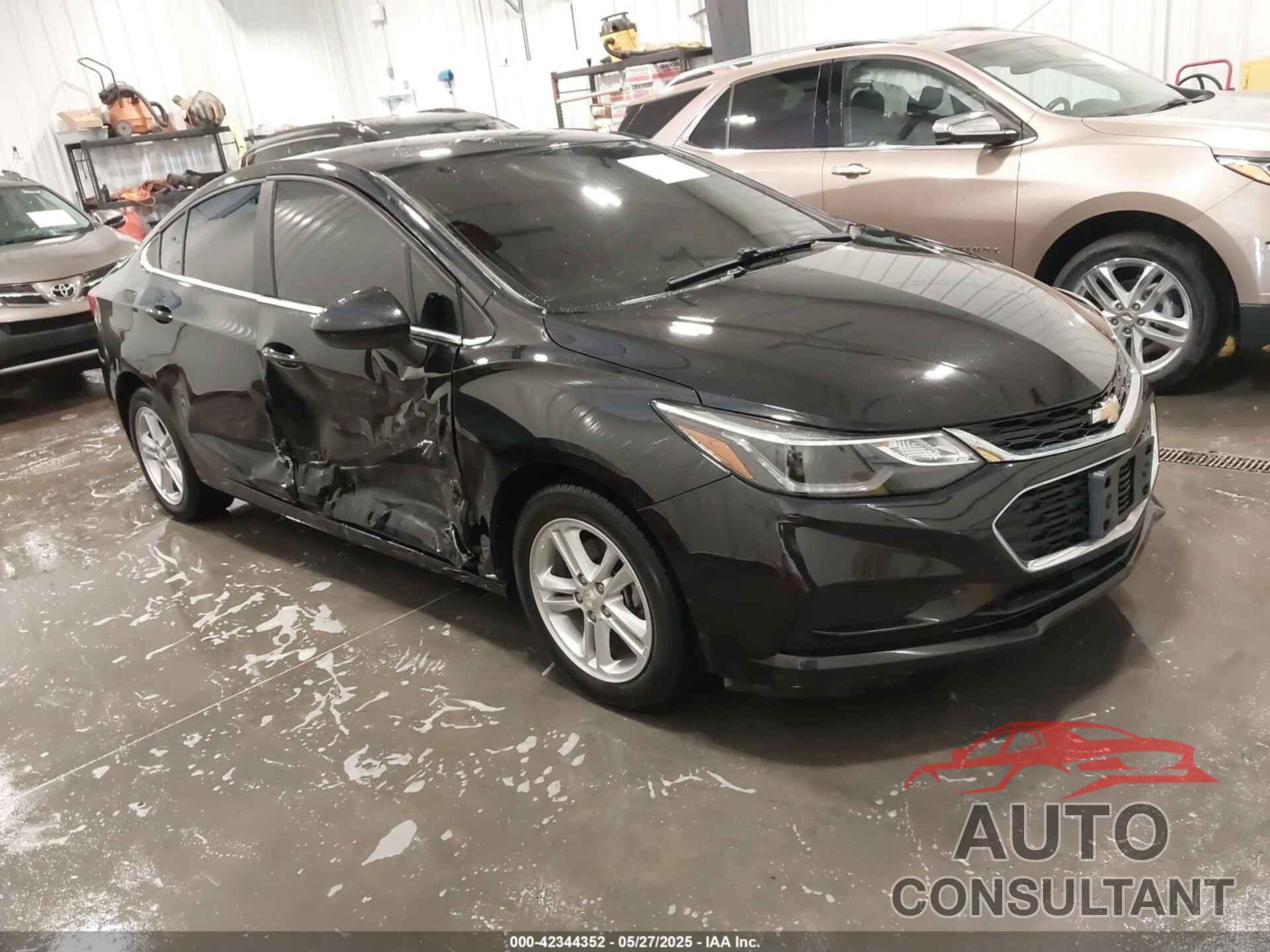 CHEVROLET CRUZE 2017 - 1G1BE5SM4H7252949