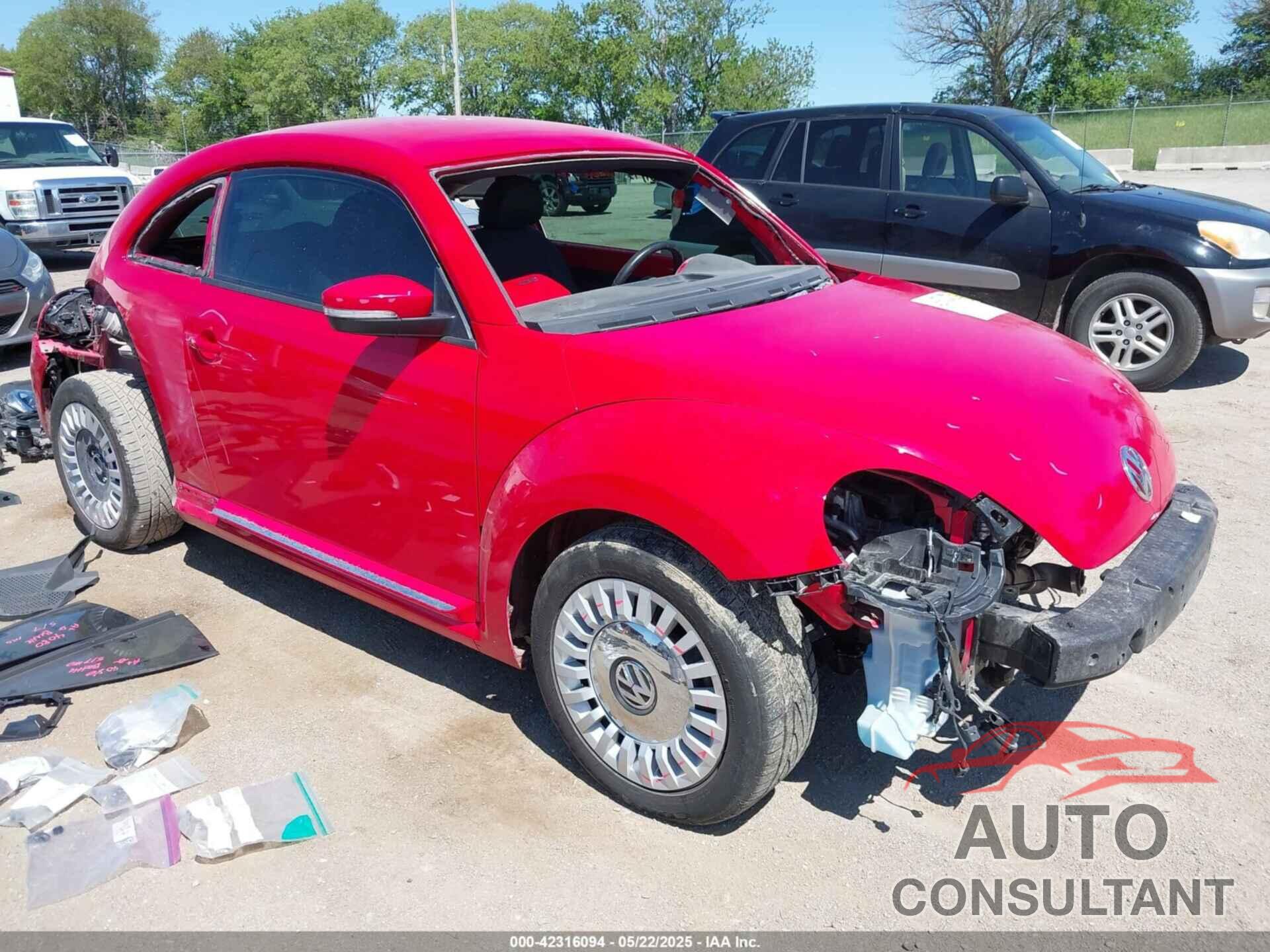 VOLKSWAGEN BEETLE 2015 - 3VWJ07AT5FM637684