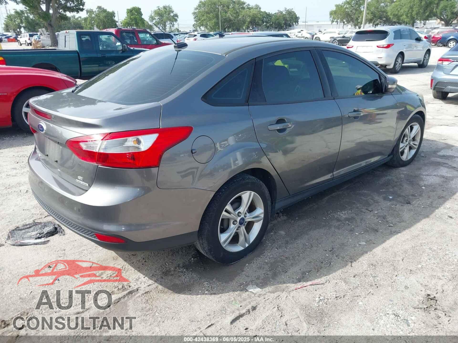 FORD FOCUS 2014 - 1FADP3F28EL339107