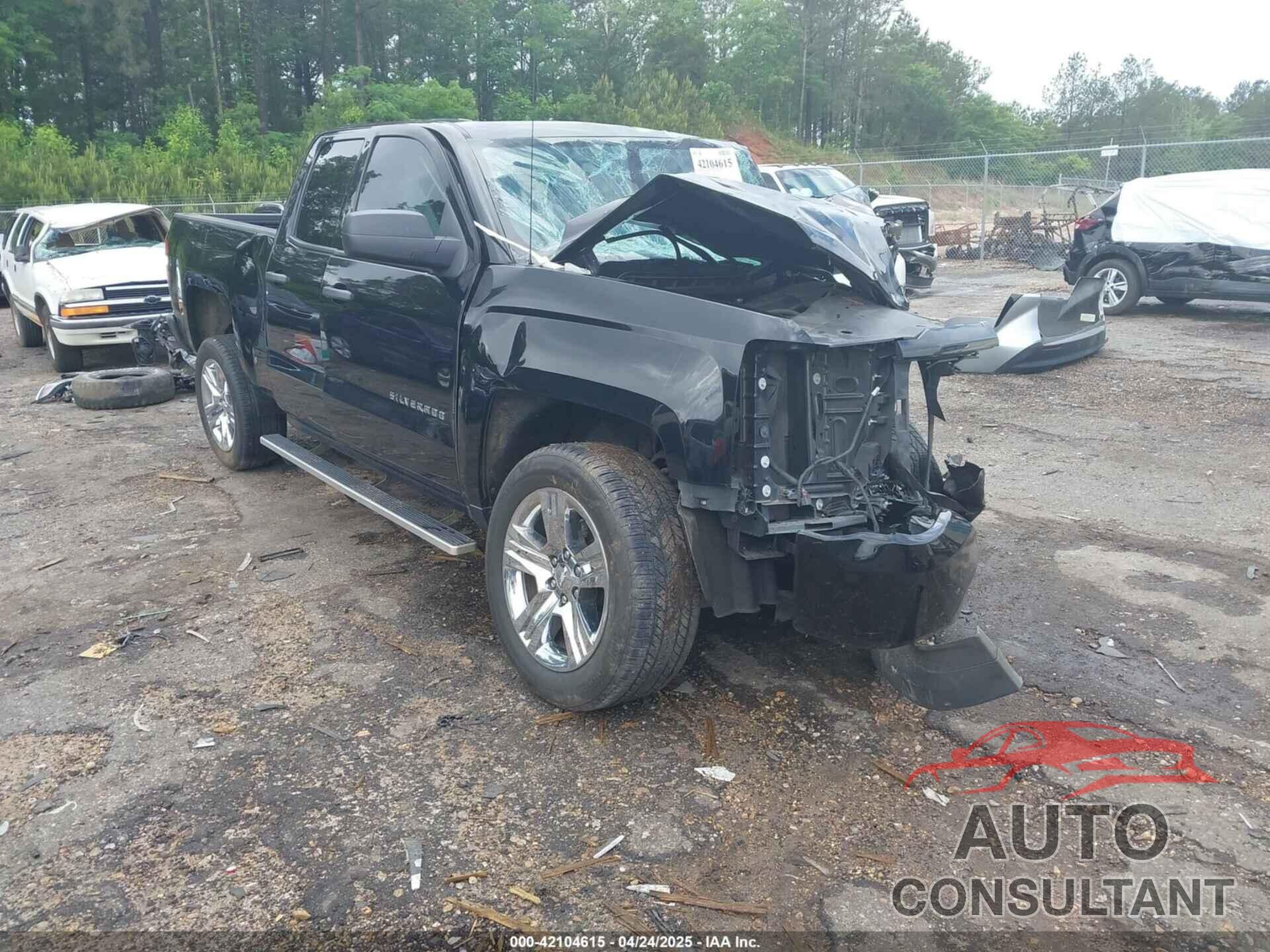 CHEVROLET SILVERADO 1500 2018 - 1GCRCPEC0JZ331135