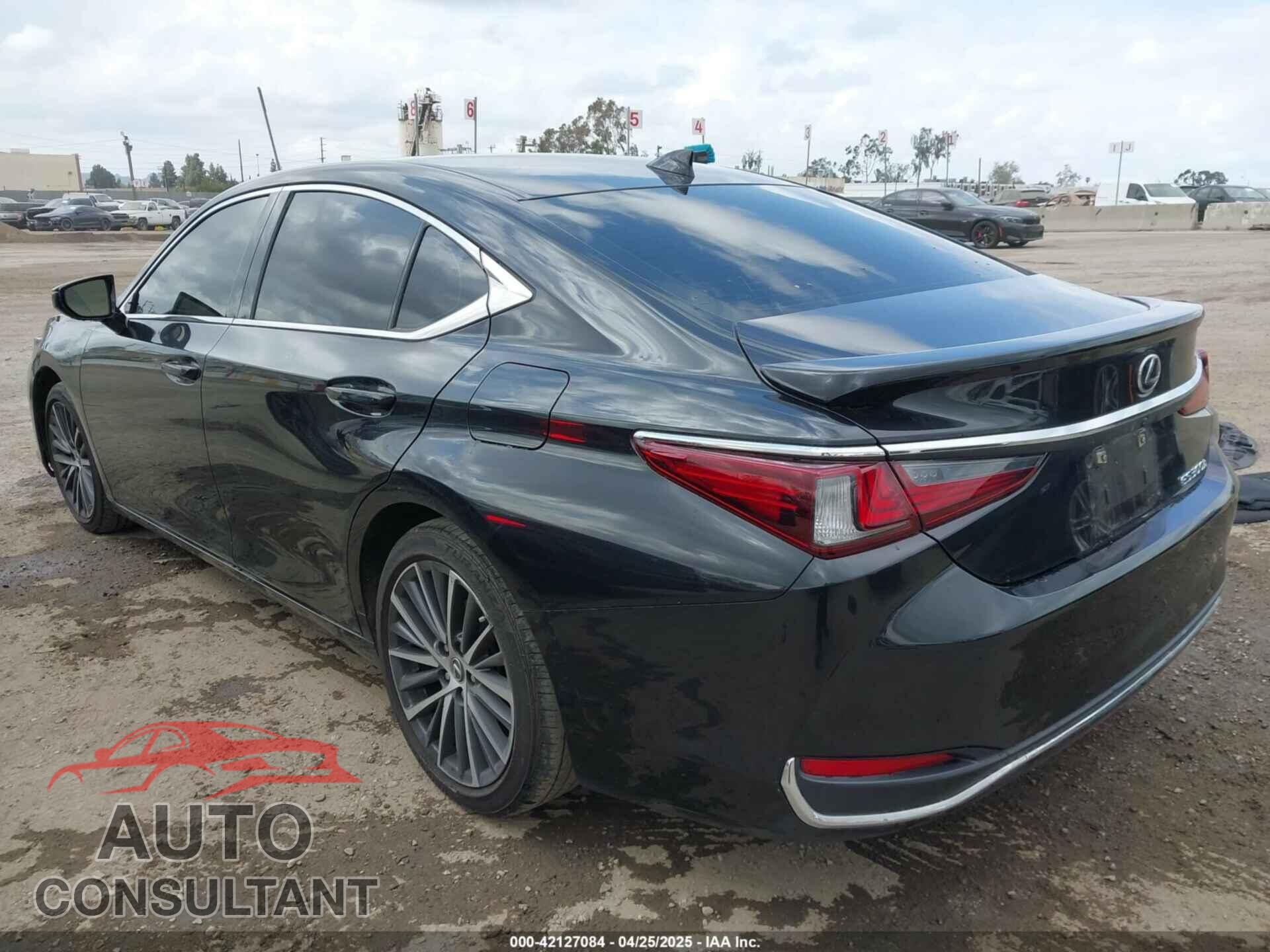 LEXUS ES 300H 2023 - 58ADA1C19PU030176