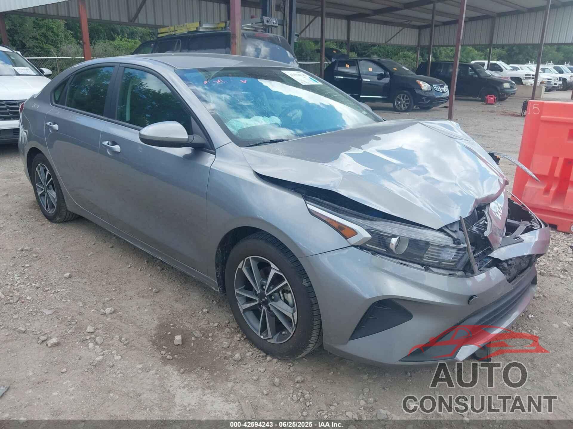KIA FORTE 2023 - 3KPF24AD0PE633175