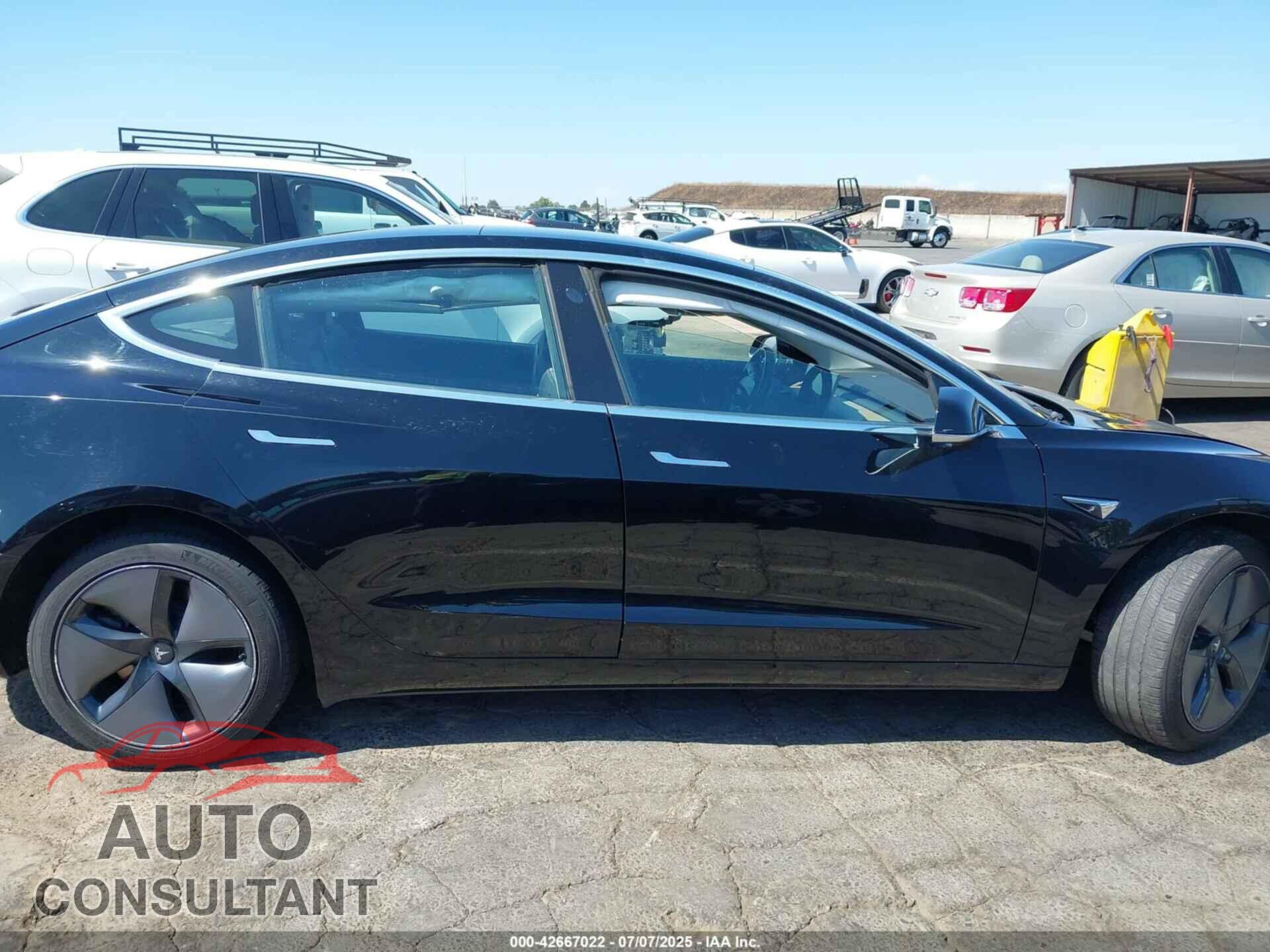 TESLA MODEL 3 2018 - 5YJ3E1EA8JF011465