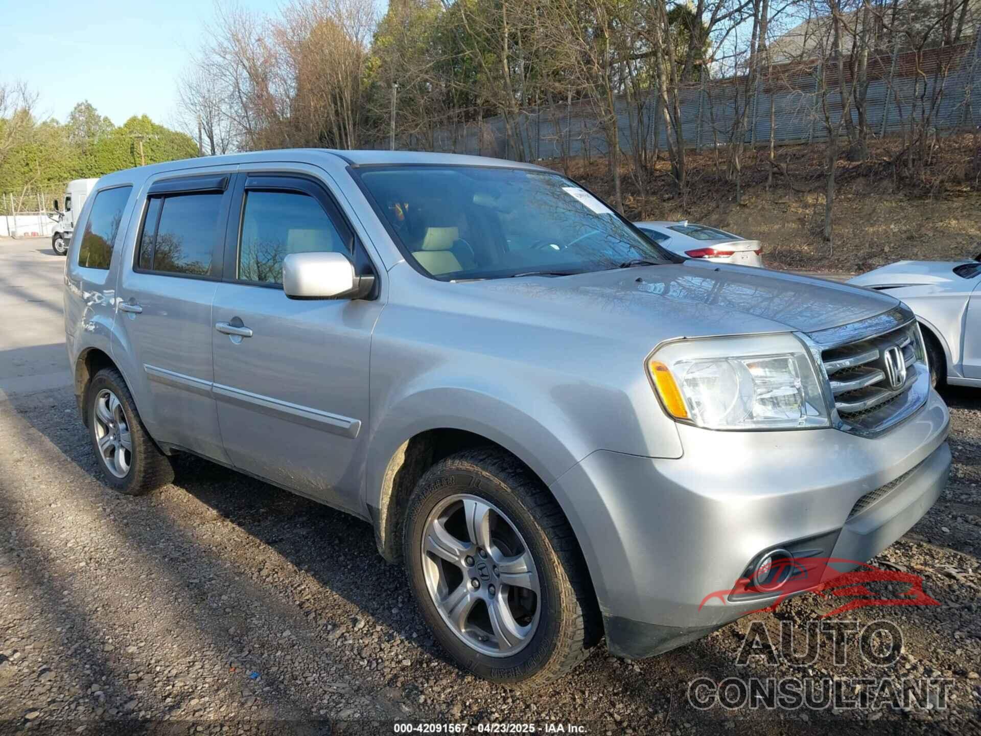 HONDA PILOT 2013 - 5FNYF4H45DB041148