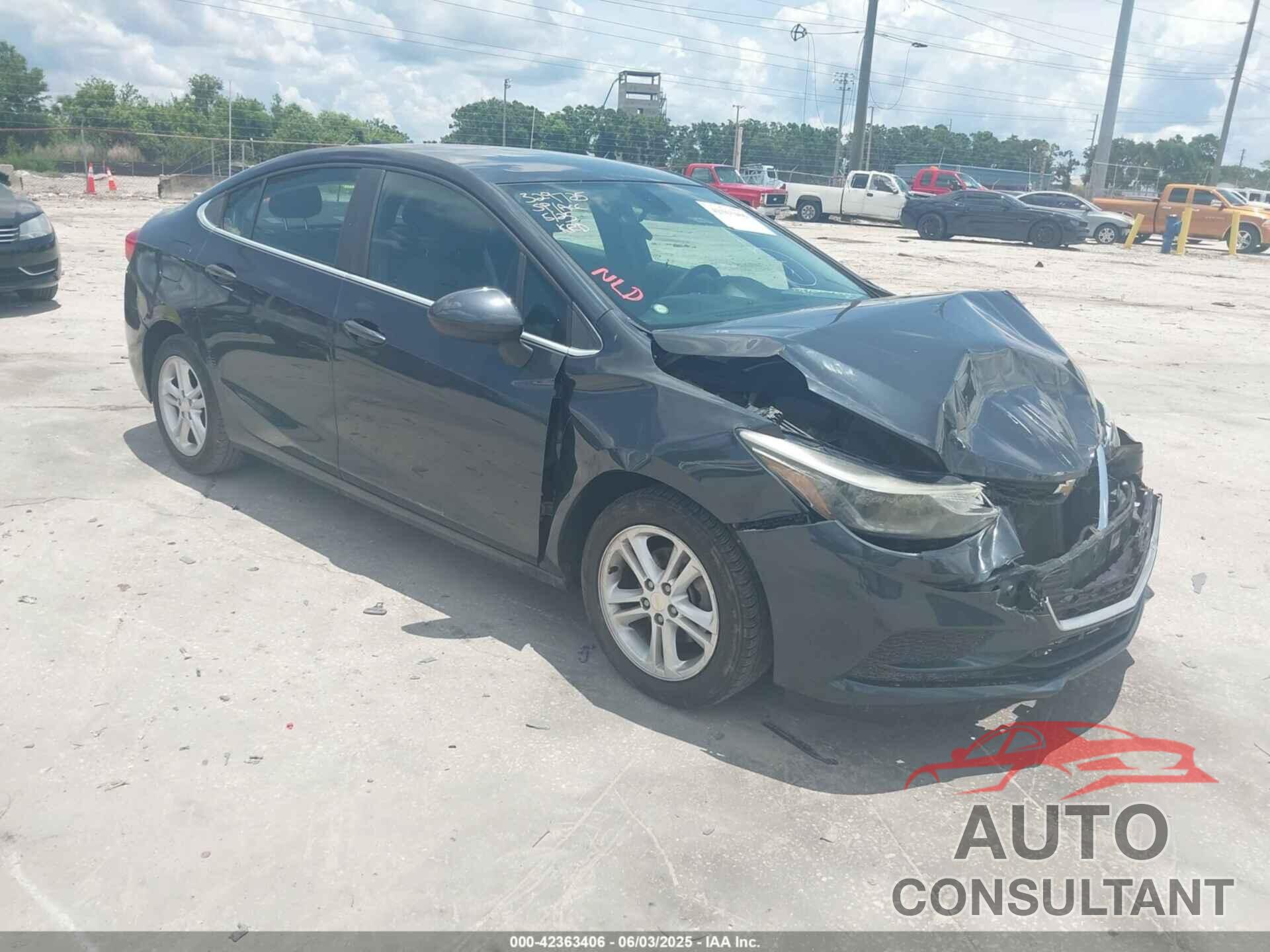 CHEVROLET CRUZE 2018 - 1G1BE5SM2J7115773