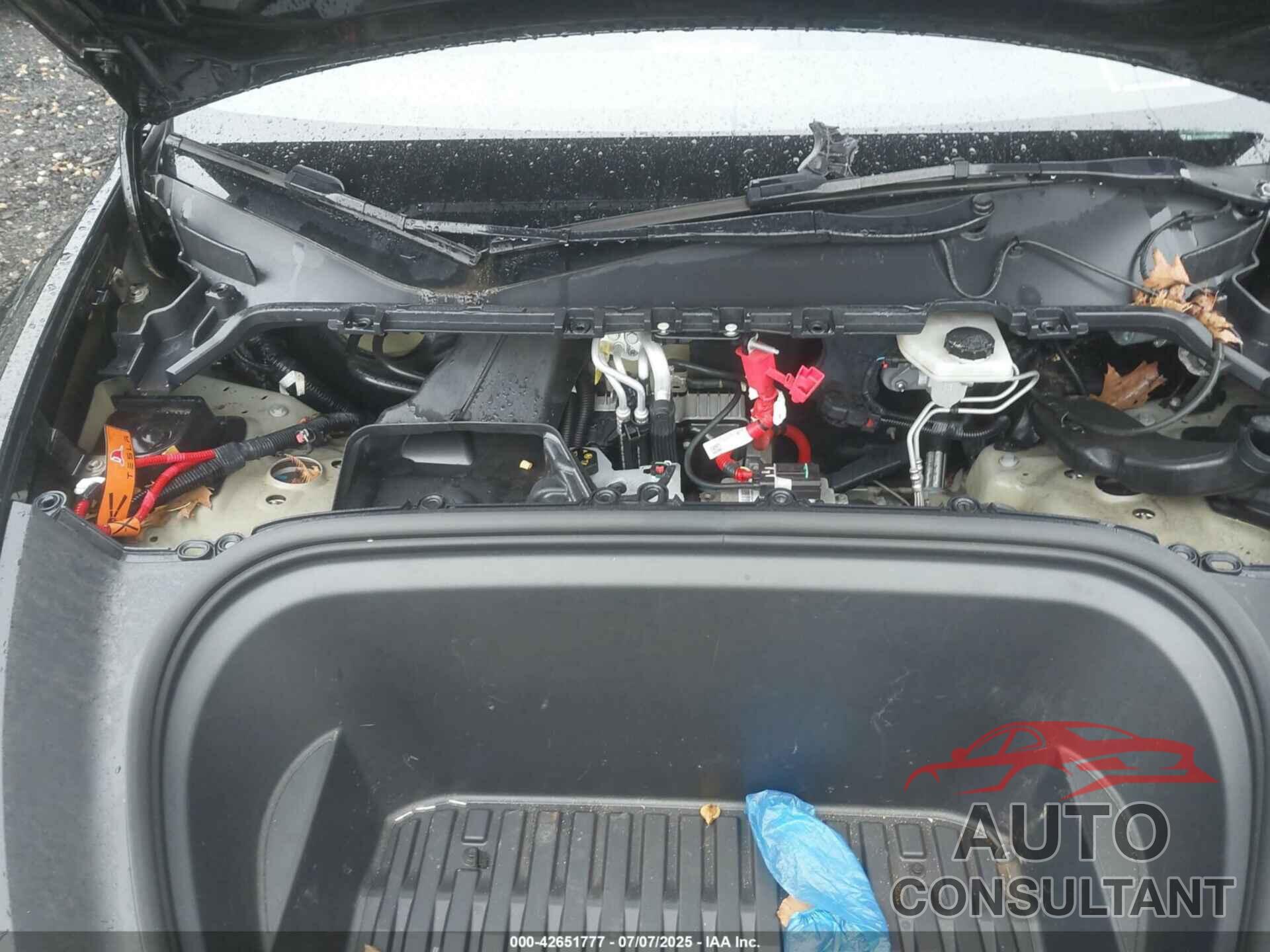 TESLA MODEL Y 2023 - 7SAYGDEE4PF857740