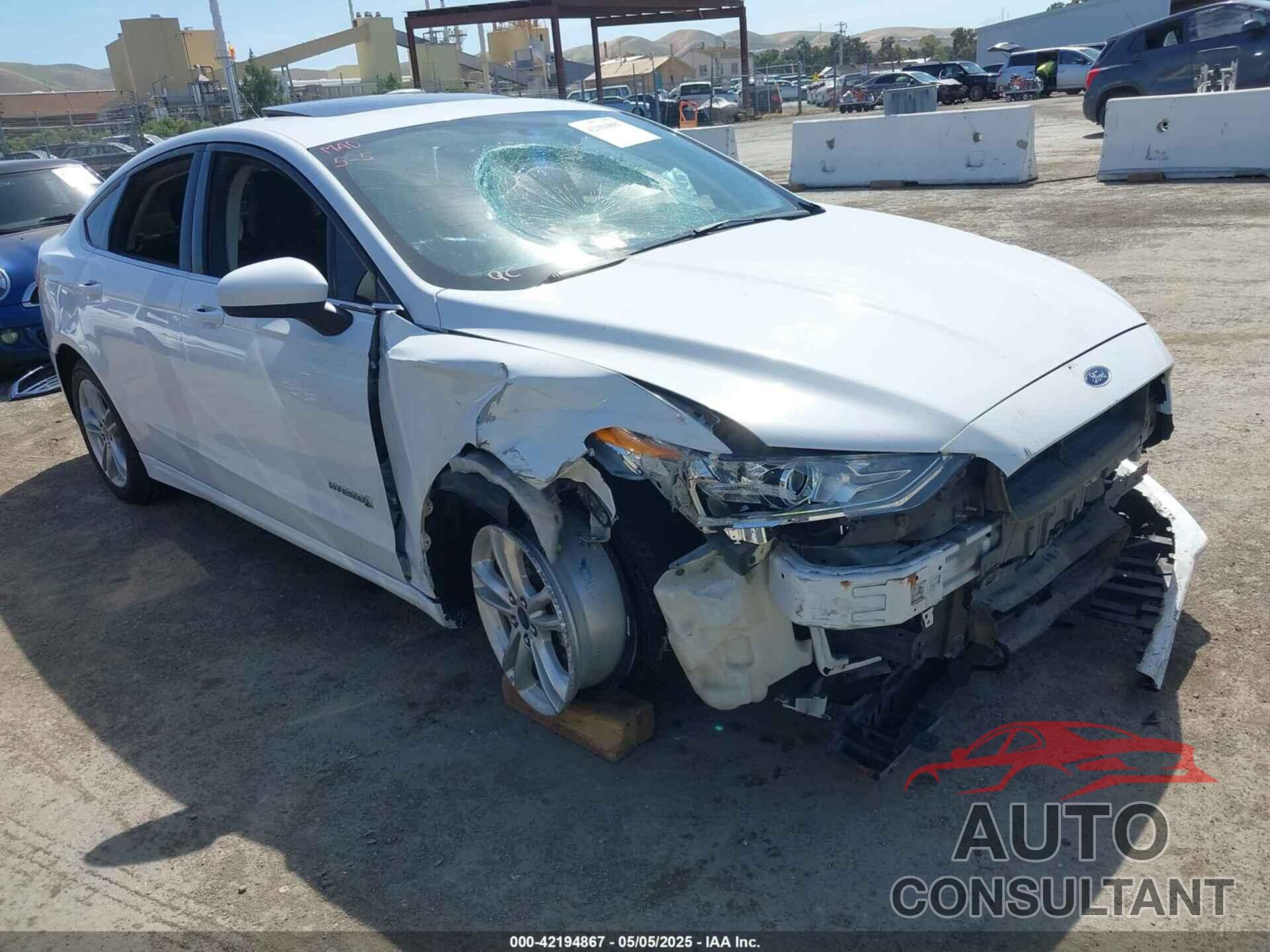 FORD FUSION HYBRID 2018 - 3FA6P0LU5JR116239
