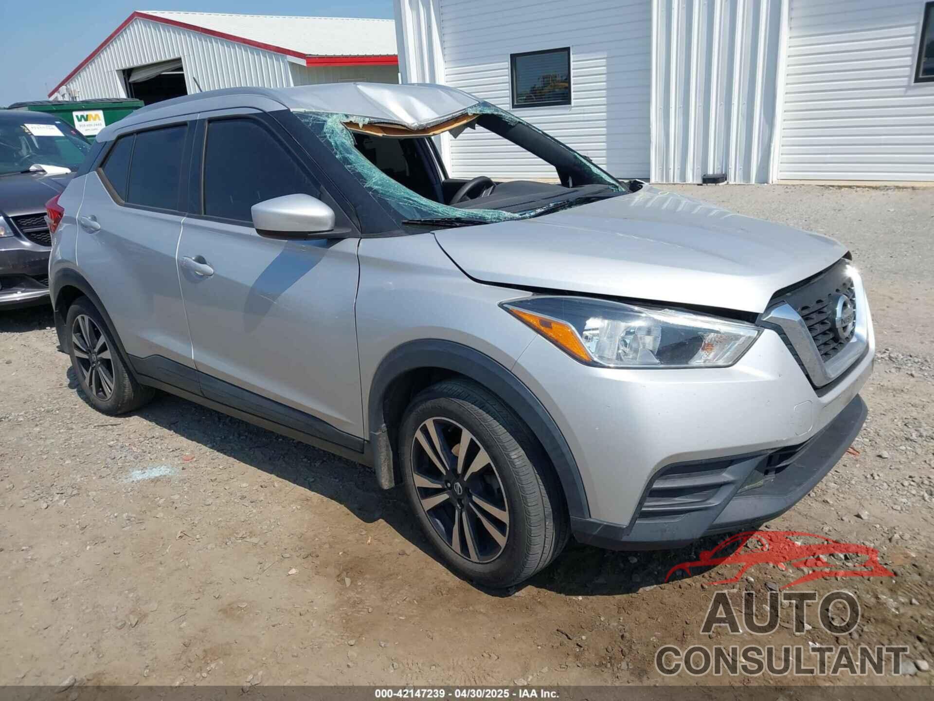 NISSAN KICKS 2018 - 3N1CP5CUXJL509573