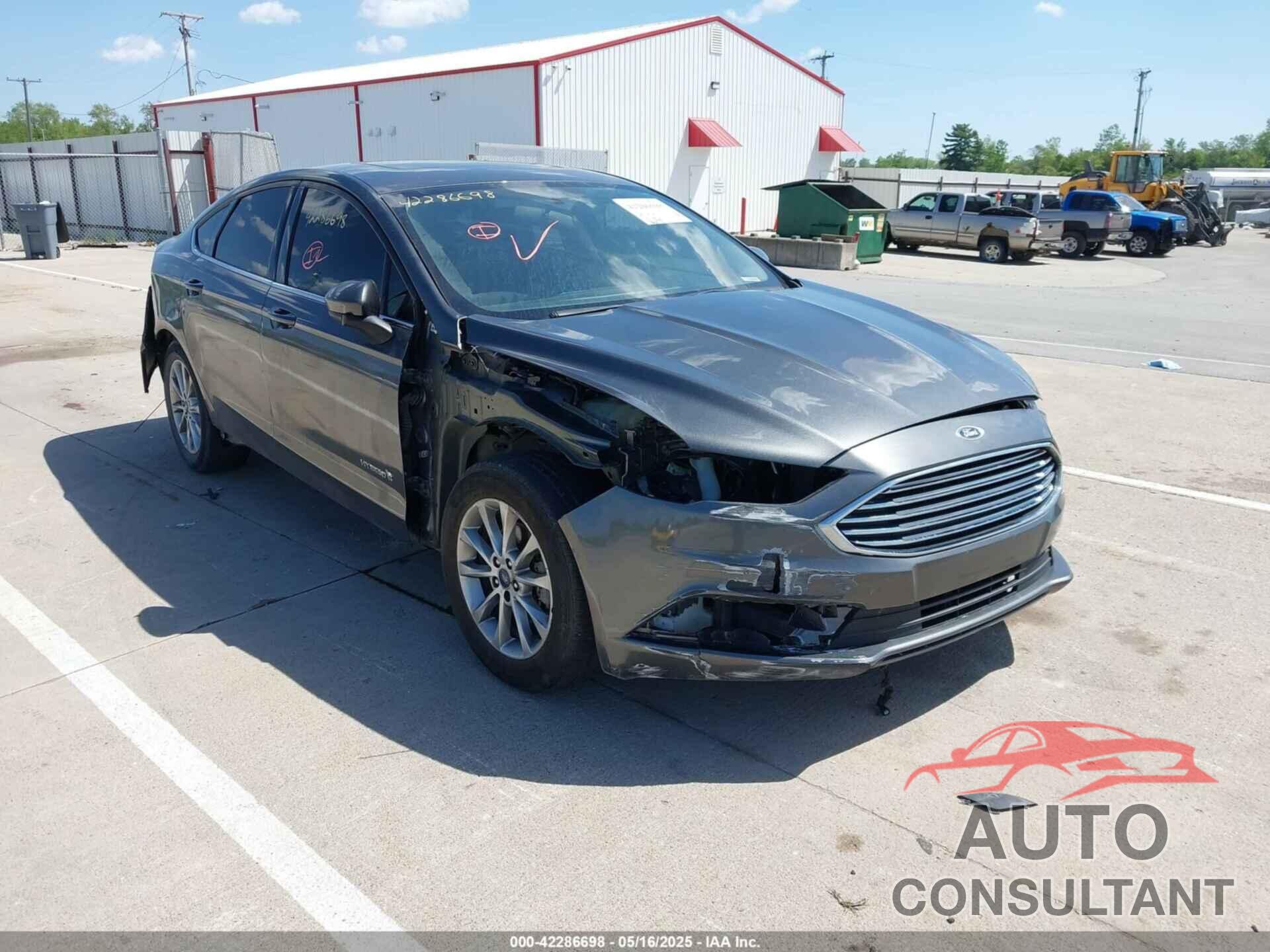 FORD FUSION HYBRID 2017 - 3FA6P0LU4HR374259