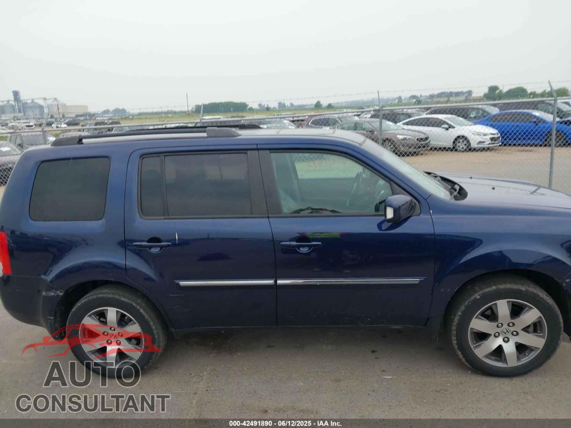 HONDA PILOT 2013 - 5FNYF4H98DB085348