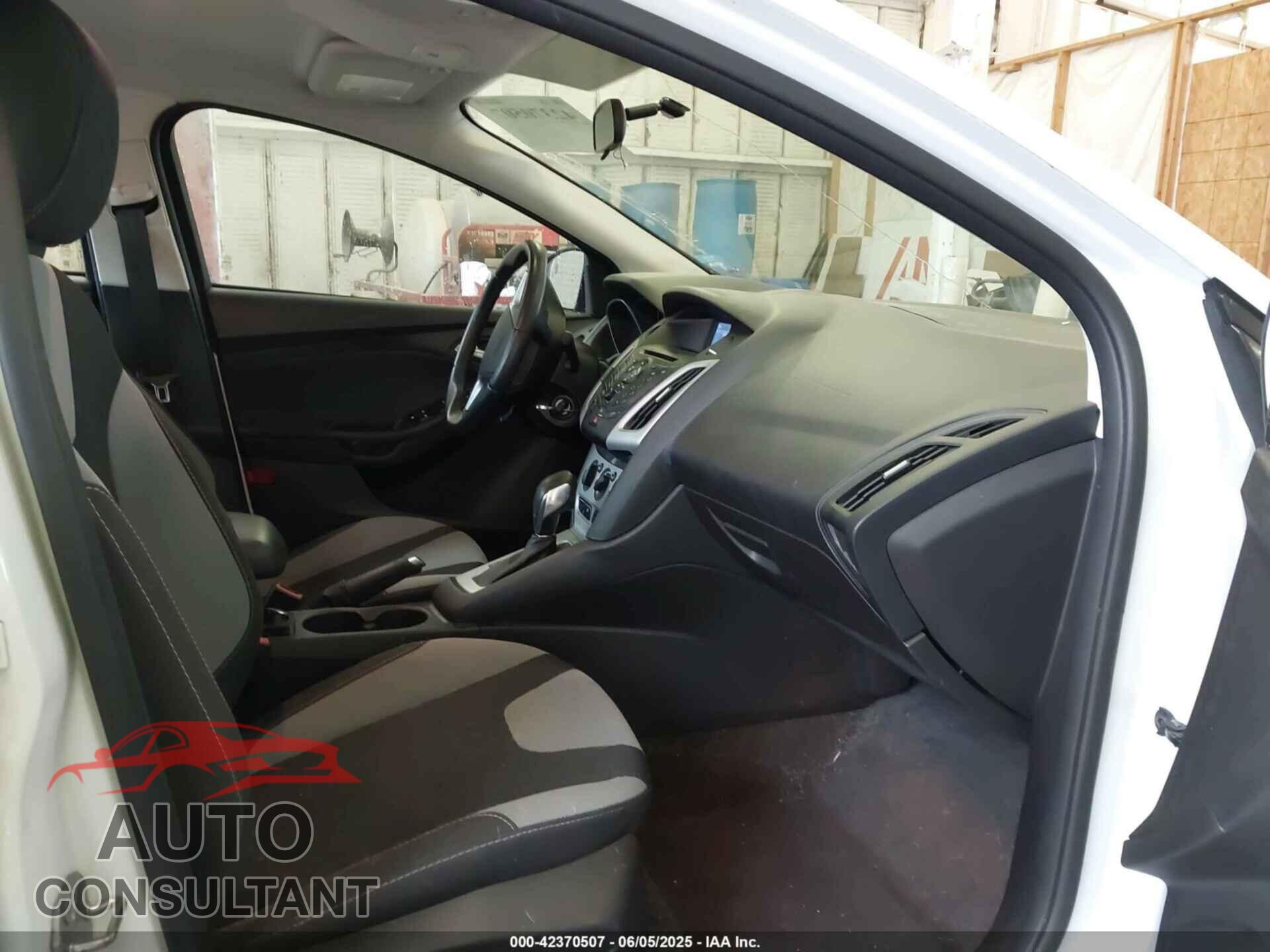 FORD FOCUS 2014 - 1FADP3F20EL339280