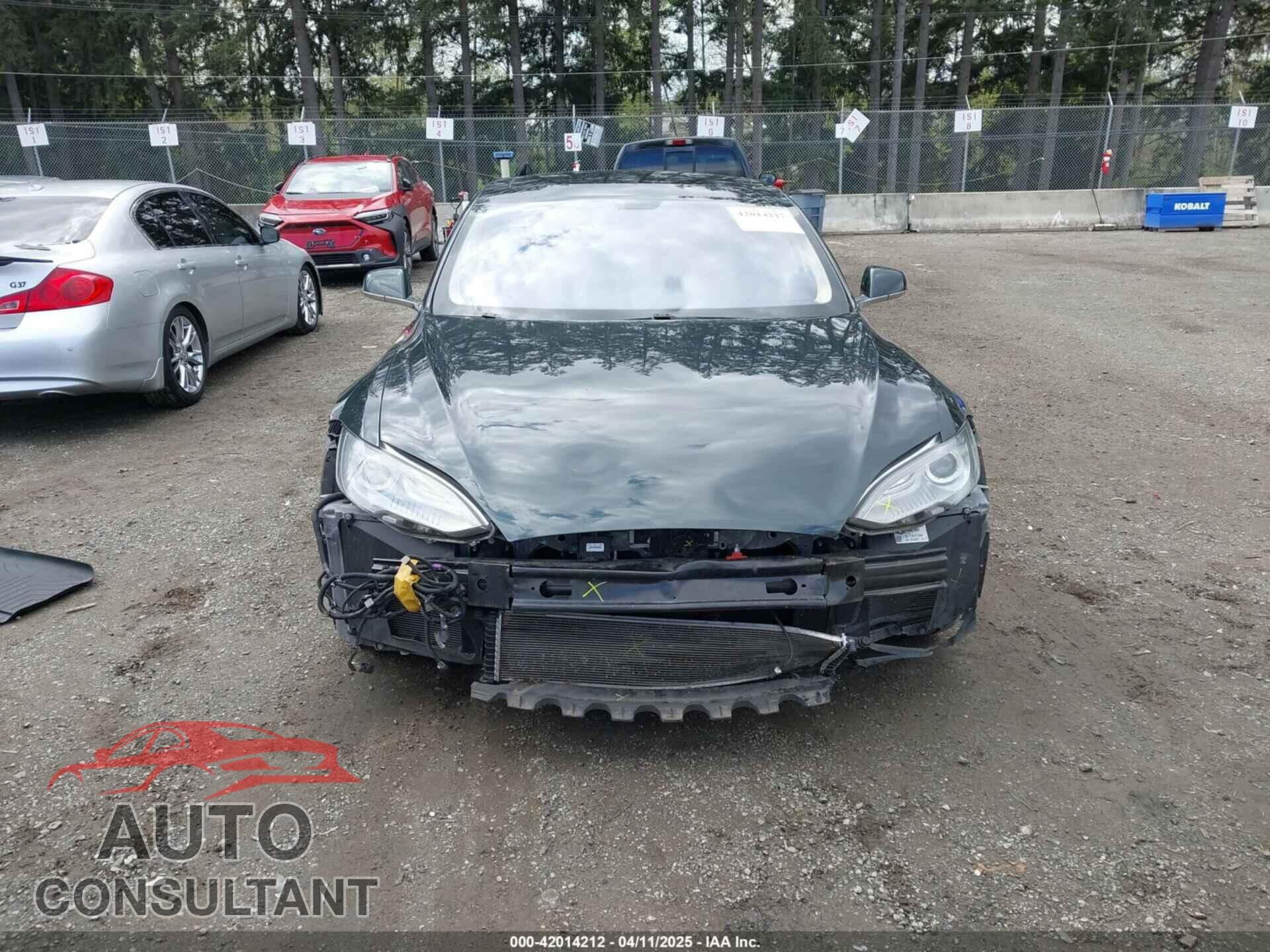 TESLA MODEL S 2013 - 5YJSA1CN1DFP27013