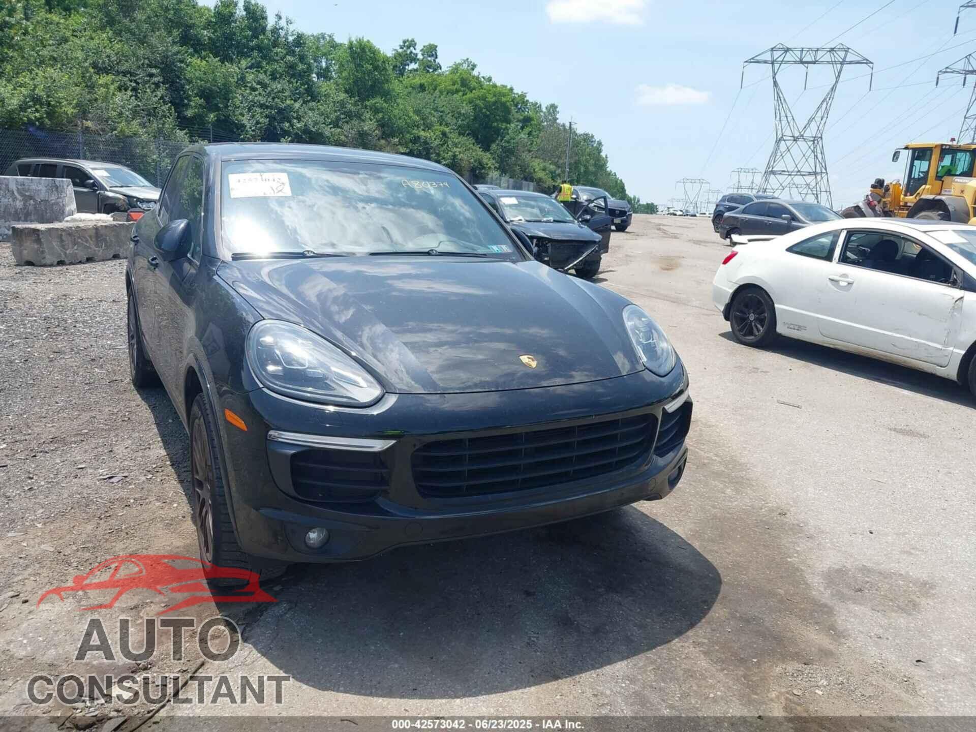 PORSCHE CAYENNE 2017 - WP1AA2A25HKA80374