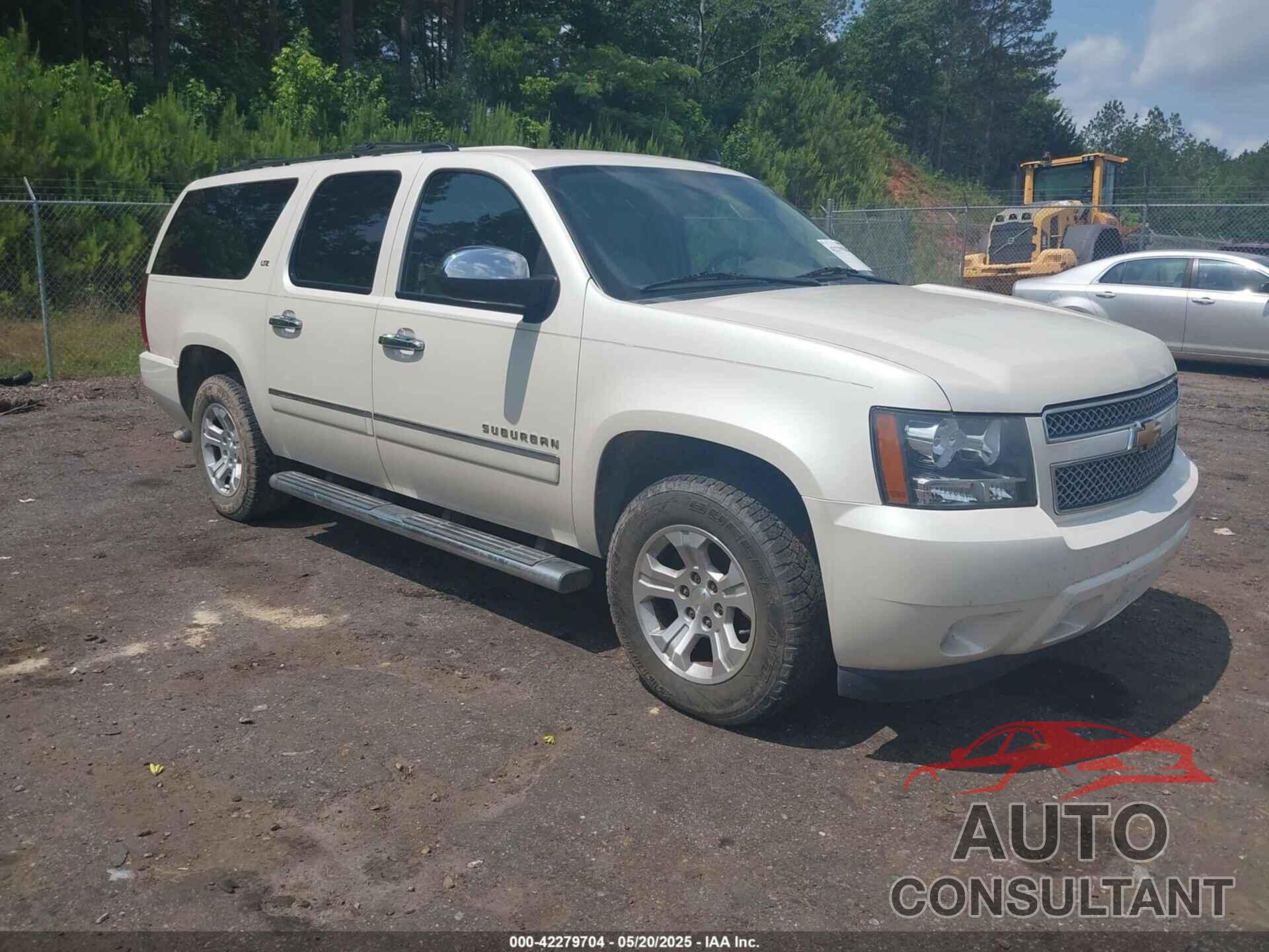 CHEVROLET SUBURBAN 1500 2013 - 1GNSCKE0XDR322898