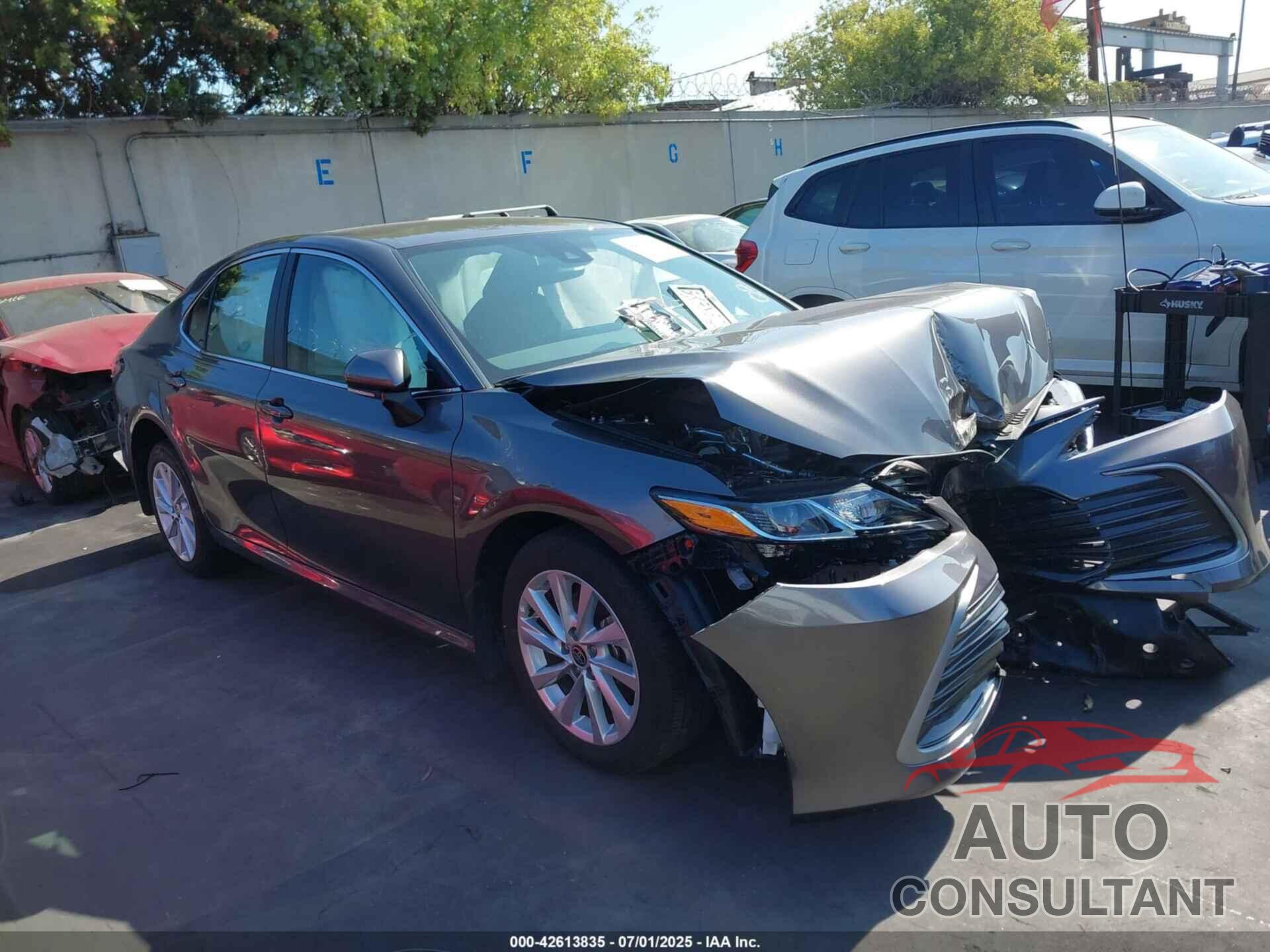 TOYOTA CAMRY 2024 - 4T1R11AK2RU877651
