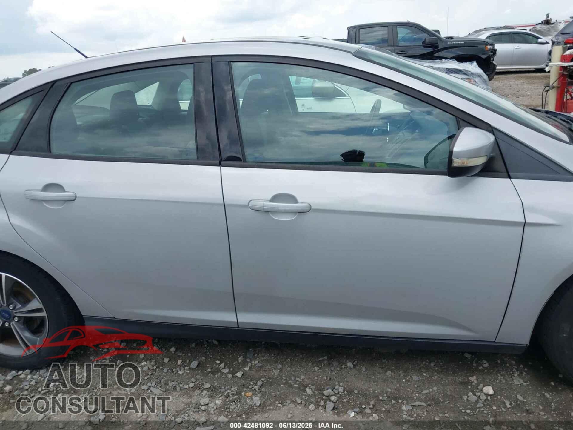 FORD FOCUS 2014 - 1FADP3F2XEL410324