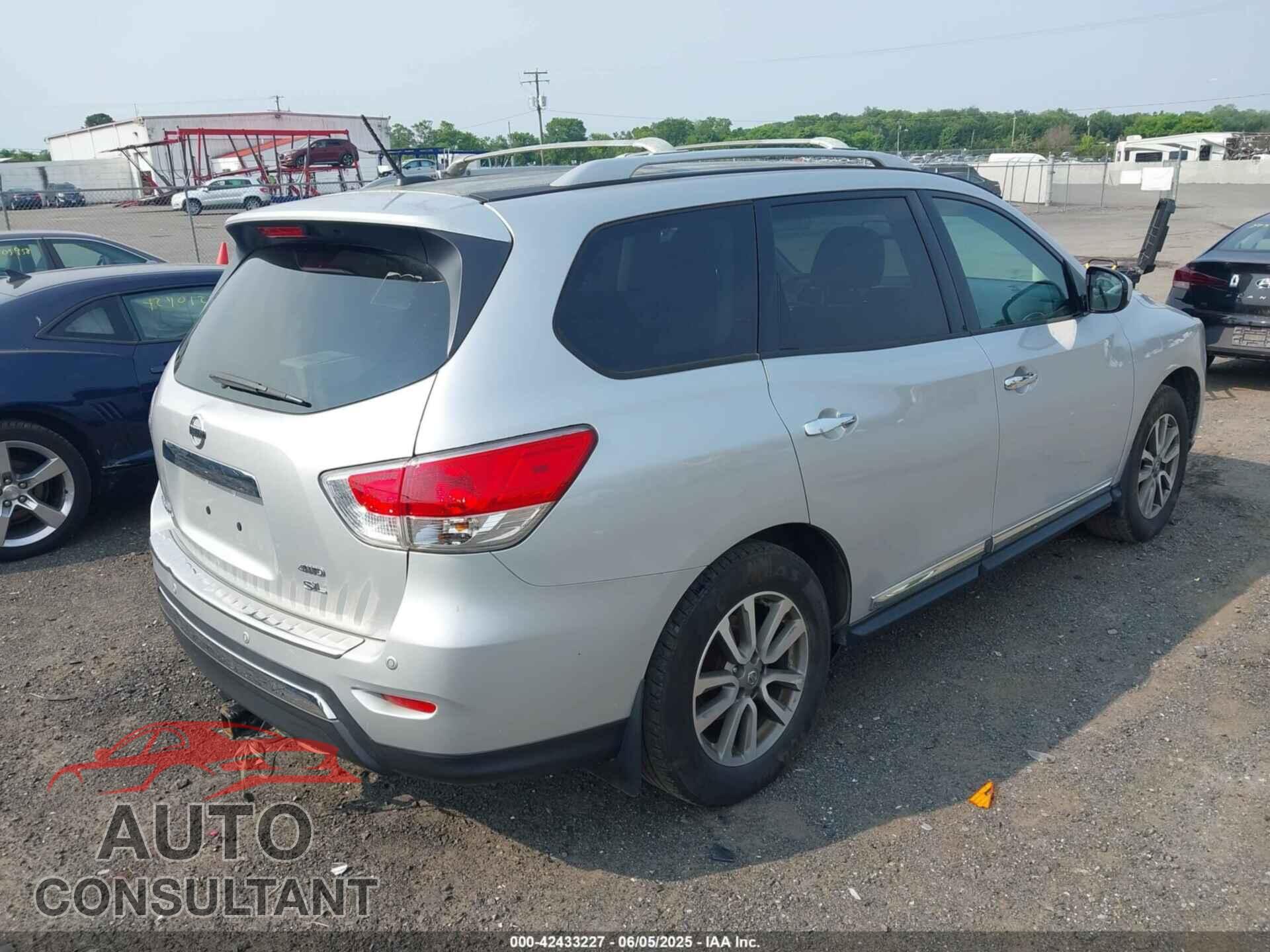 NISSAN PATHFINDER 2015 - 5N1AR2MM0FC667432