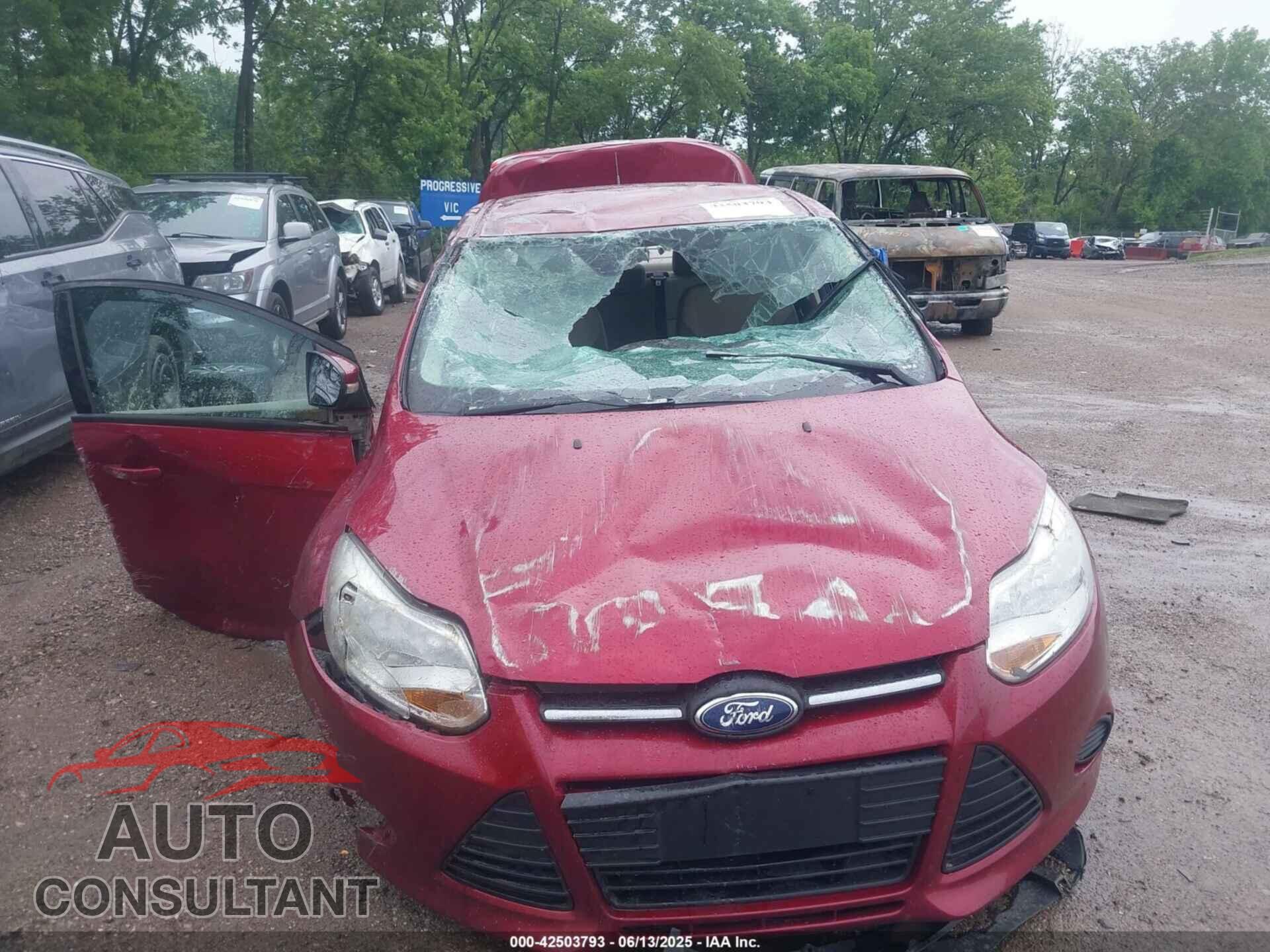 FORD FOCUS 2014 - 1FADP3F2XEL371136