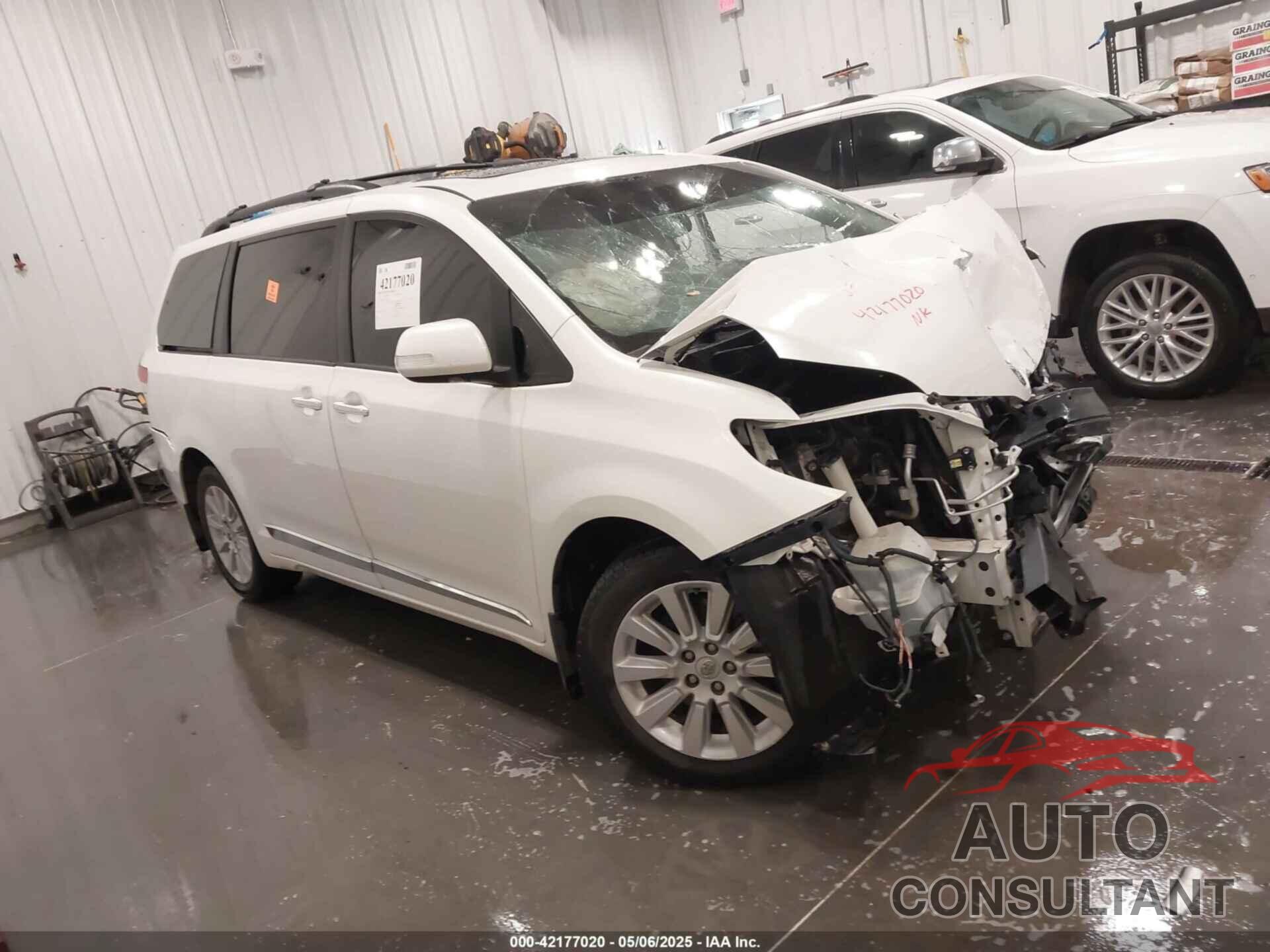 TOYOTA SIENNA 2013 - 5TDDK3DC4DS056382