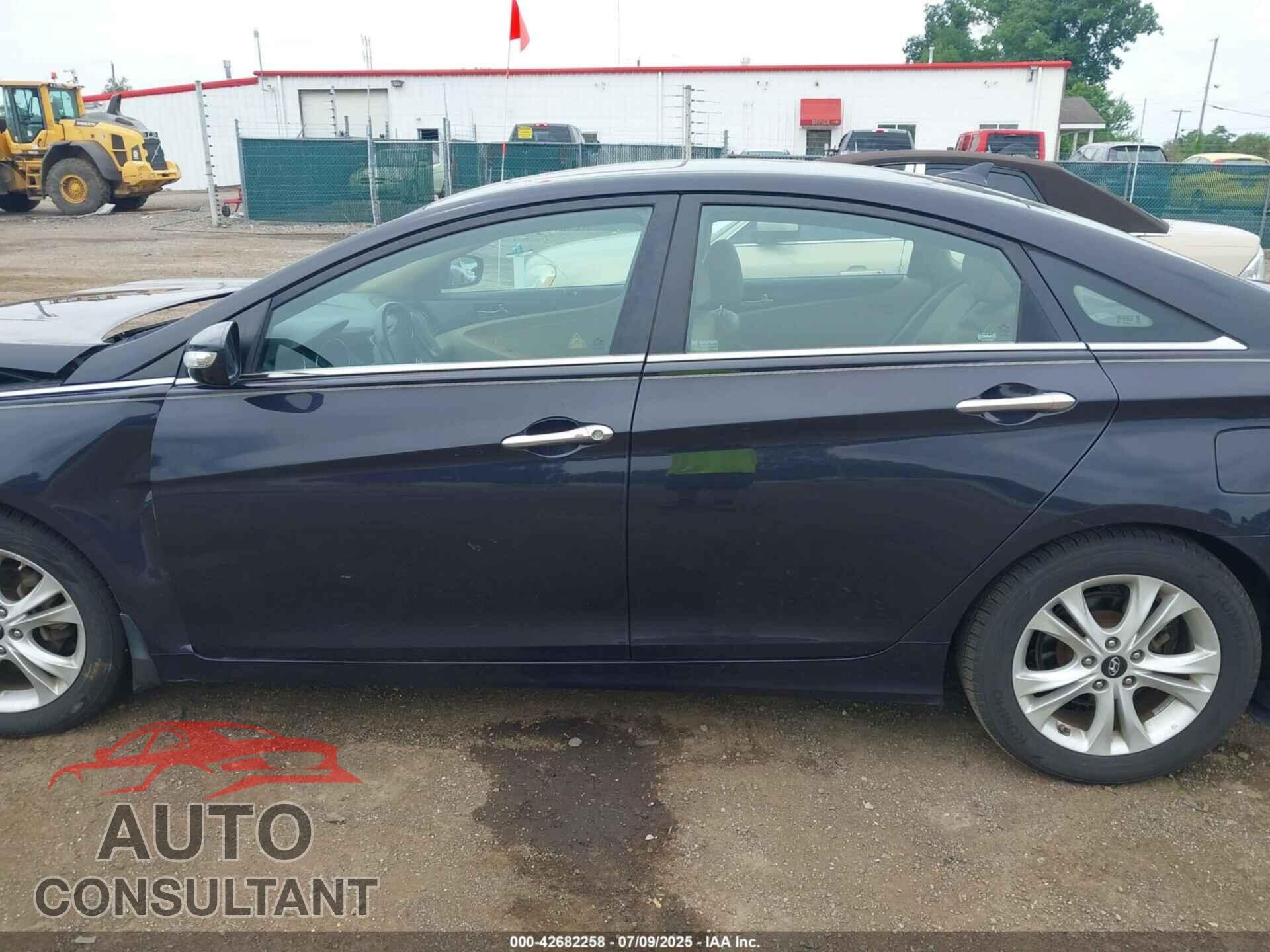 HYUNDAI SONATA 2011 - 5NPEC4AC6BH170785
