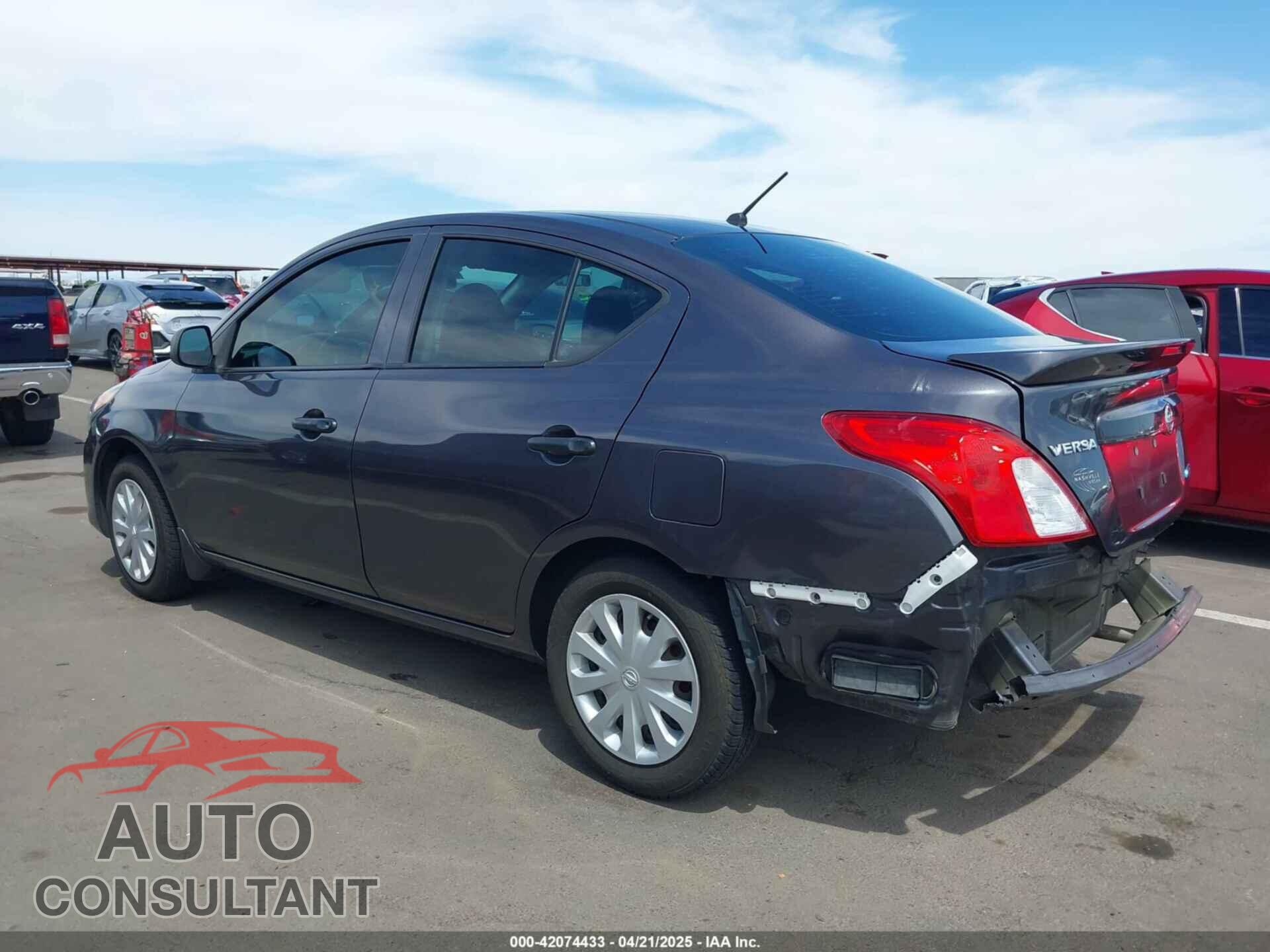 NISSAN VERSA 2015 - 3N1CN7AP8FL850637