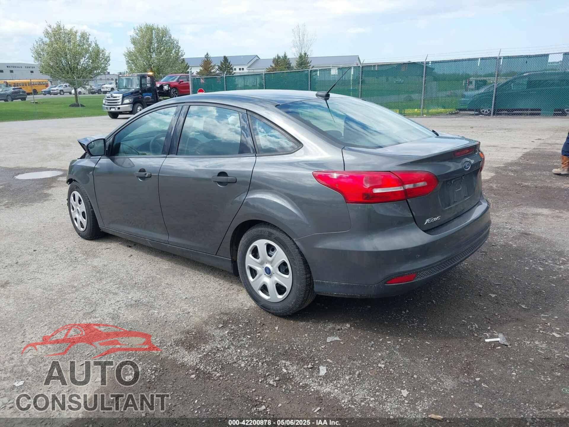 FORD FOCUS 2016 - 1FADP3E26GL374152