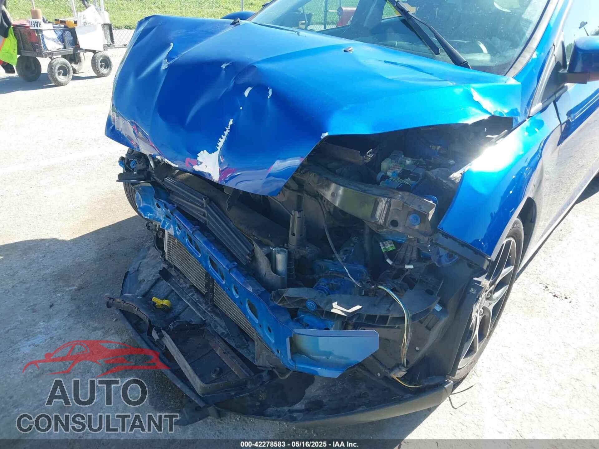 FORD FOCUS 2018 - 1FADP3M22JL229005