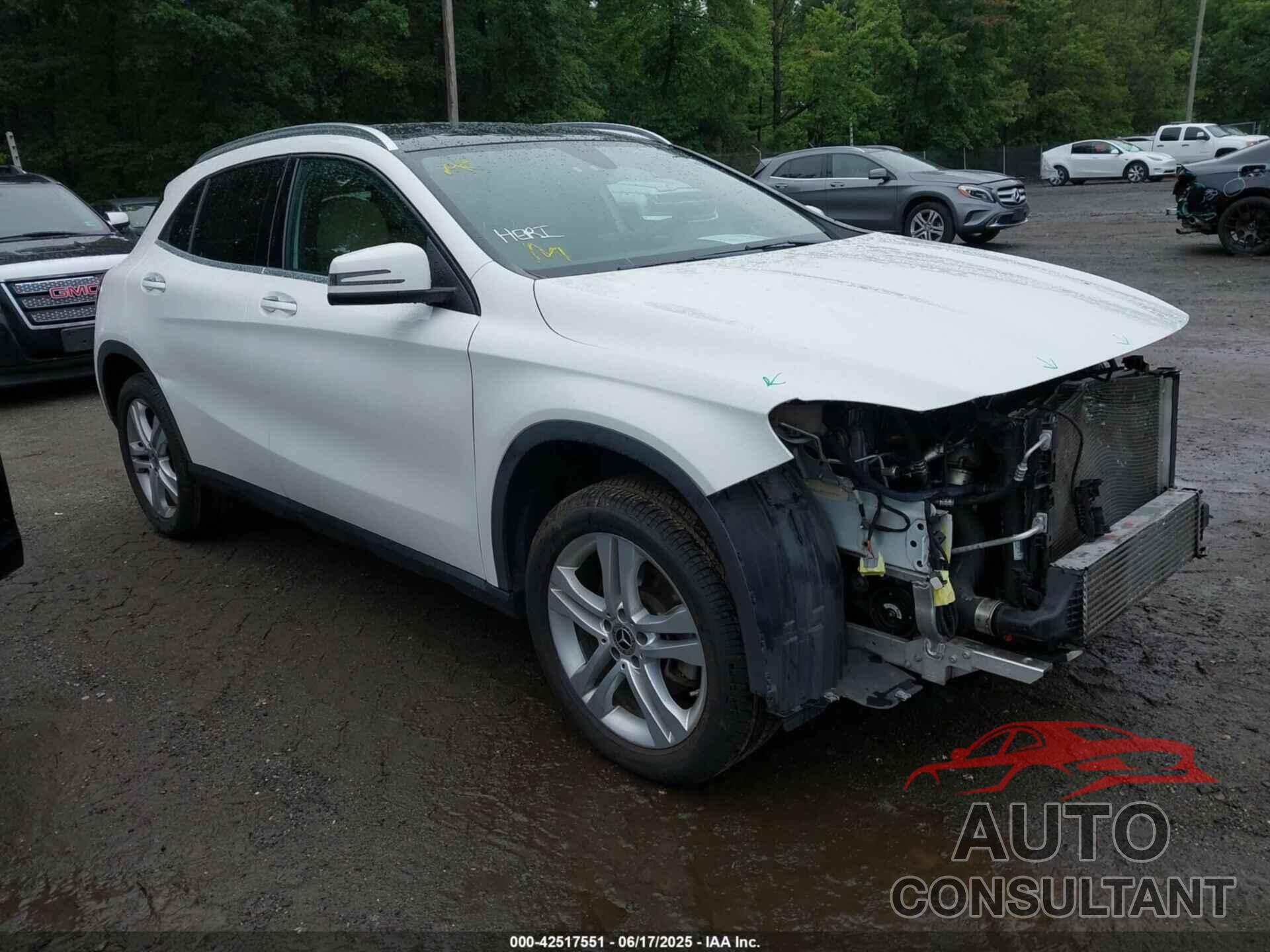 MERCEDES-BENZ GLA 250 2020 - W1NTG4GB1LU030573