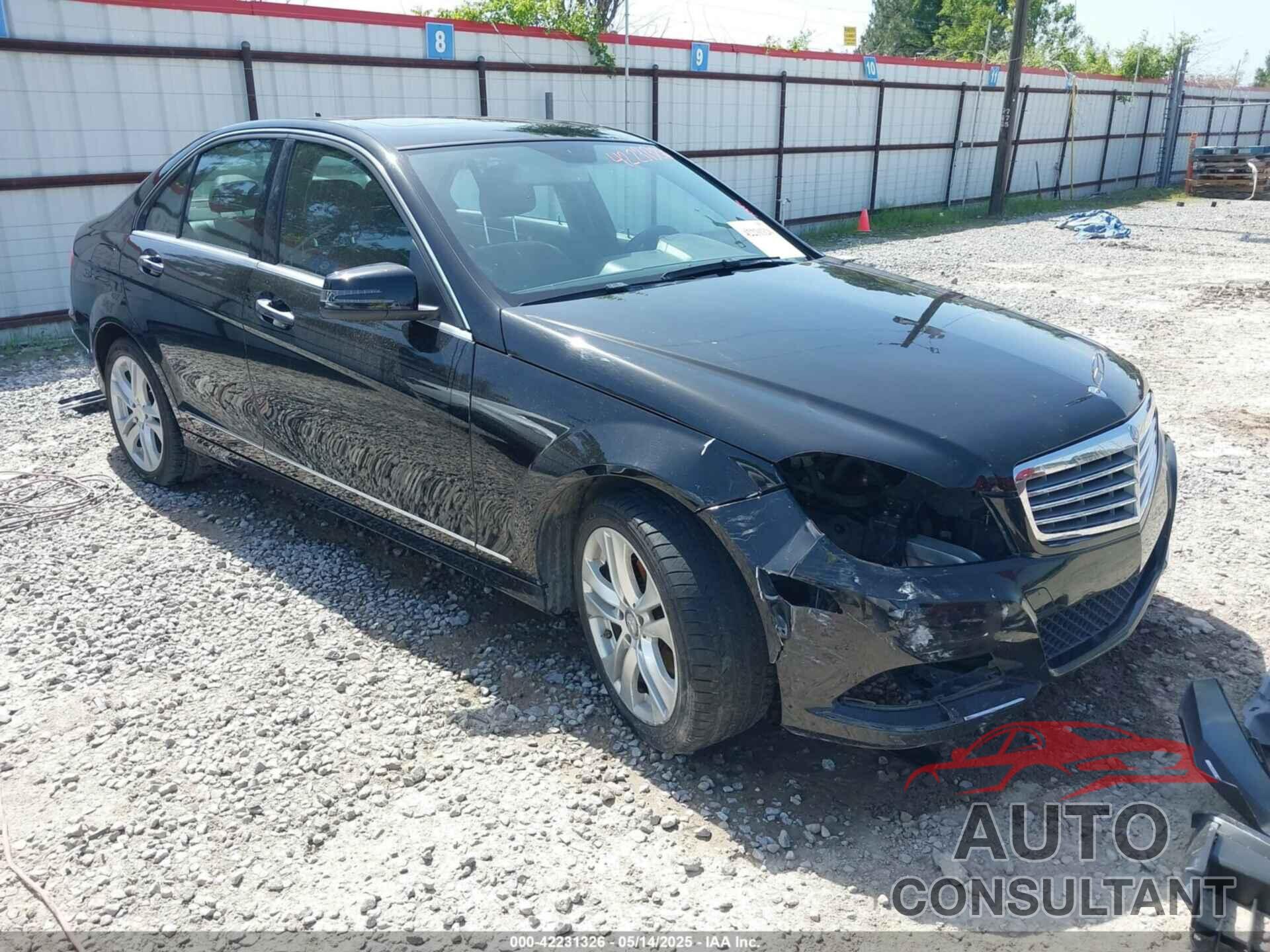 MERCEDES-BENZ C-CLASS 2014 - WDDGF4HB8EG252884