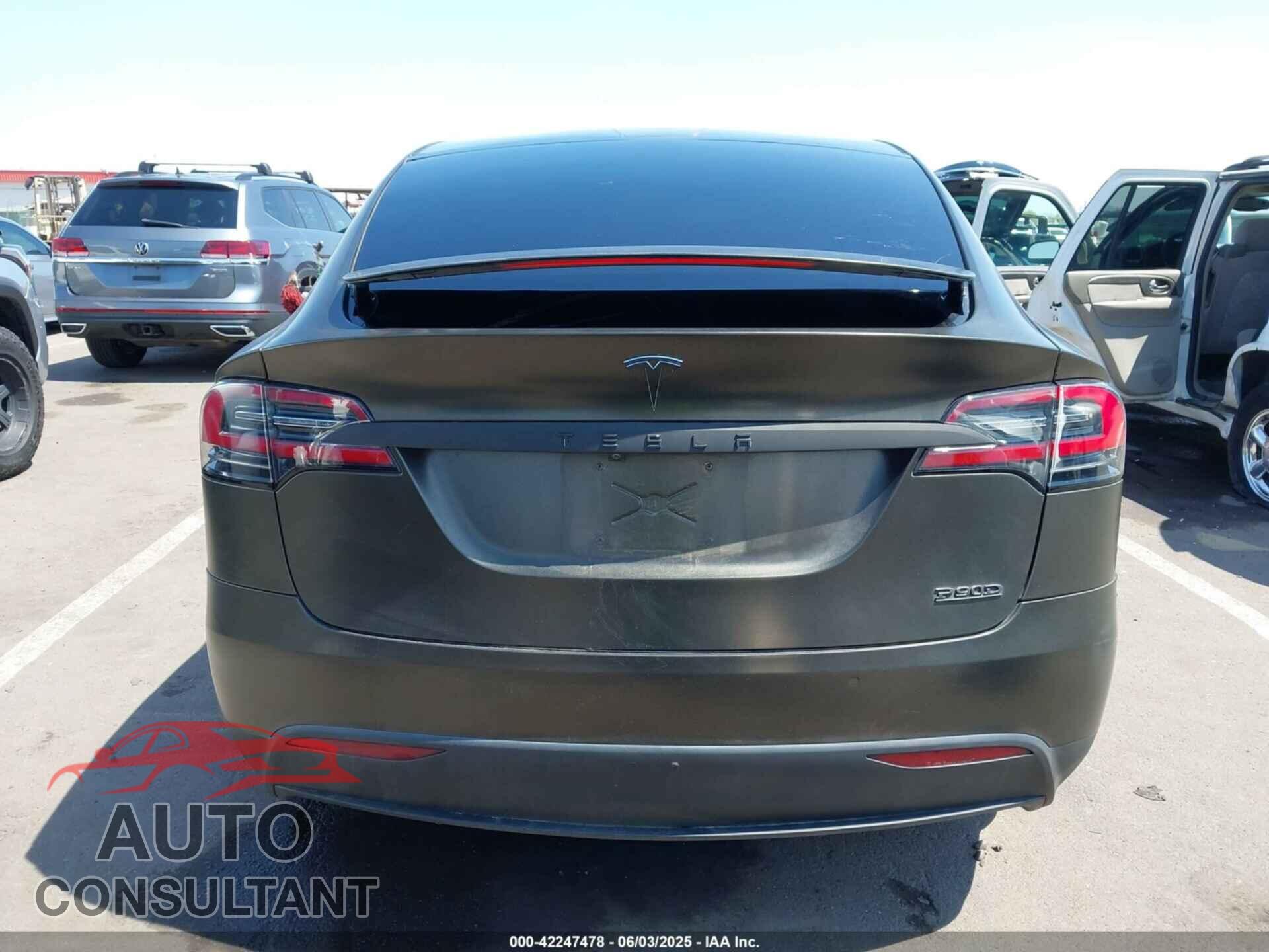 TESLA MODEL X 2016 - 5YJXCAE47GF005120