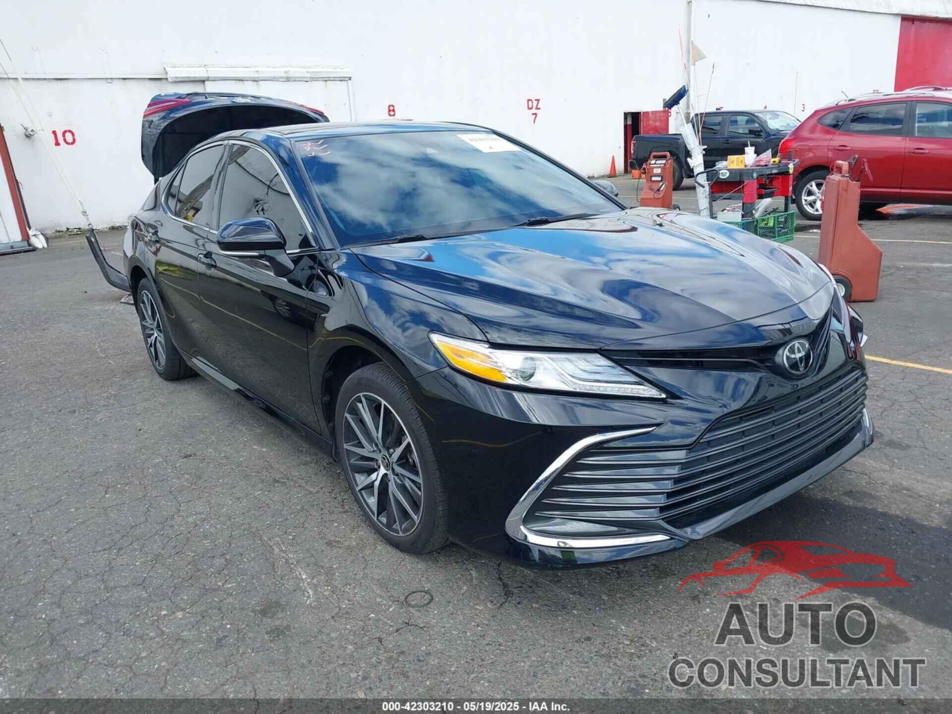 TOYOTA CAMRY 2023 - 4T1F11BK1PU094951