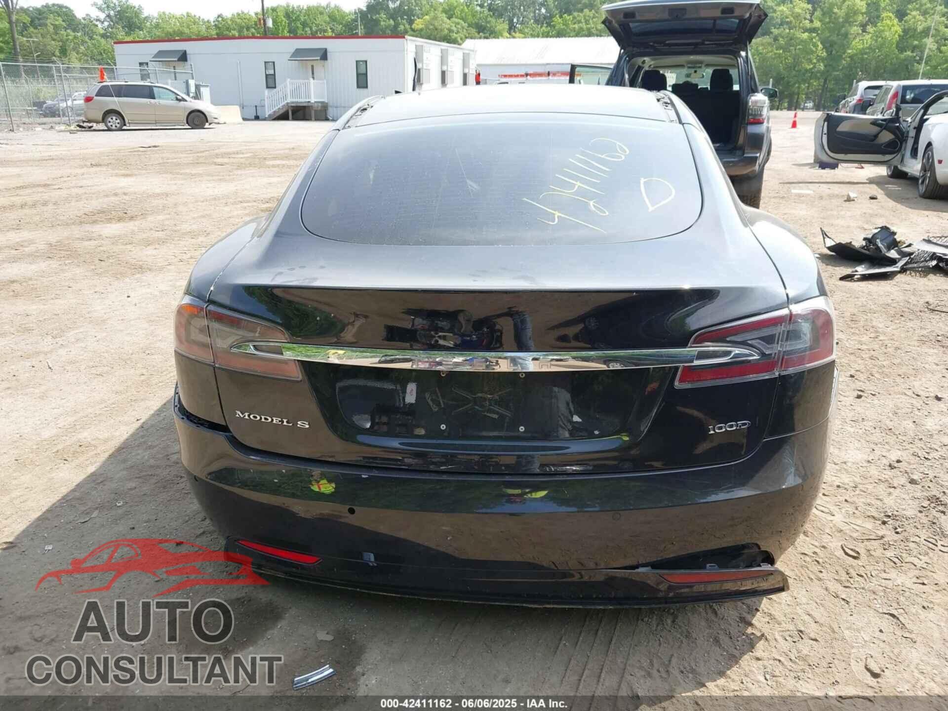 TESLA MODEL S 2018 - 5YJSA1E20JF285100