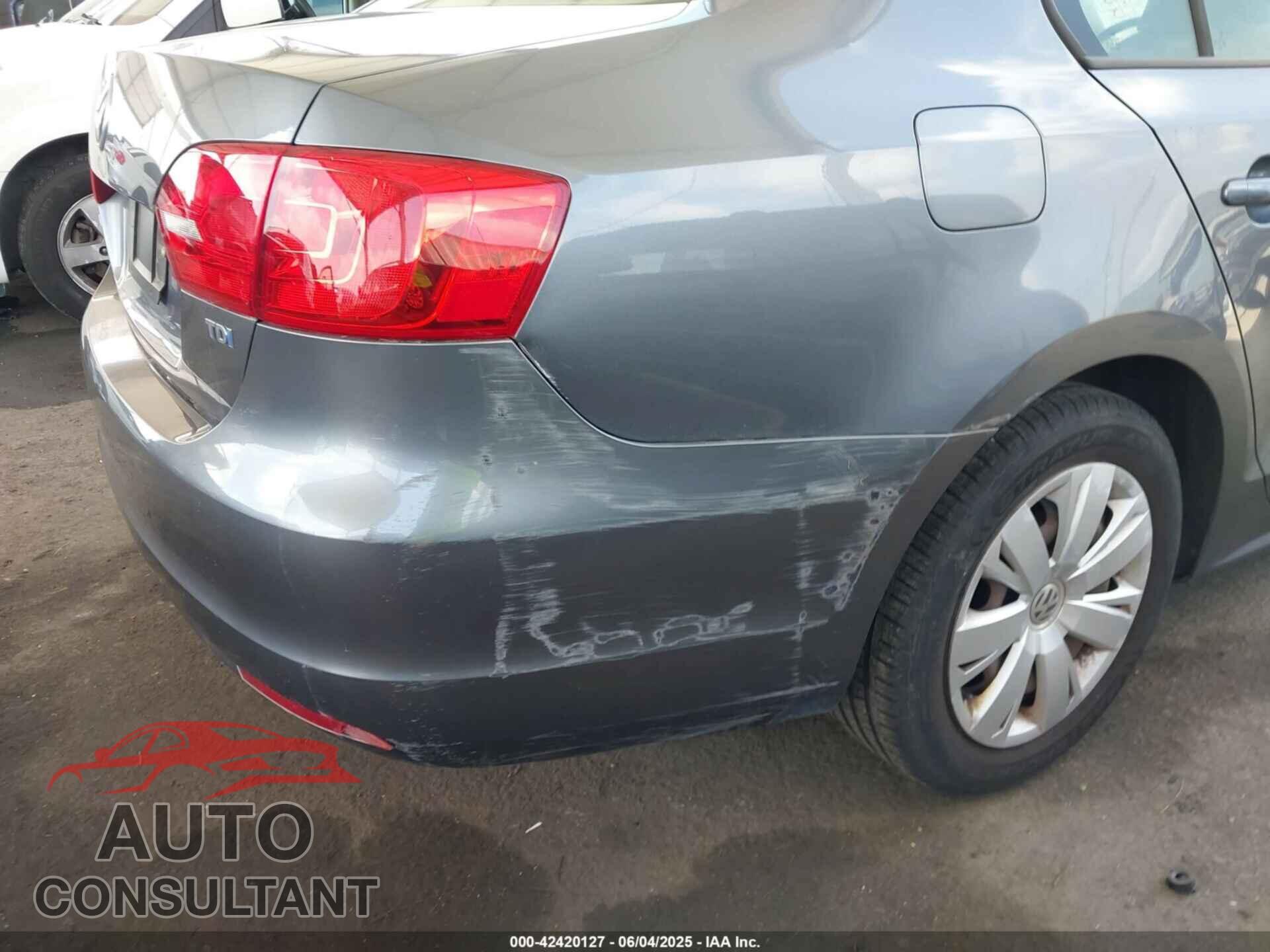 VOLKSWAGEN JETTA 2014 - 3VWLL7AJ2EM271356
