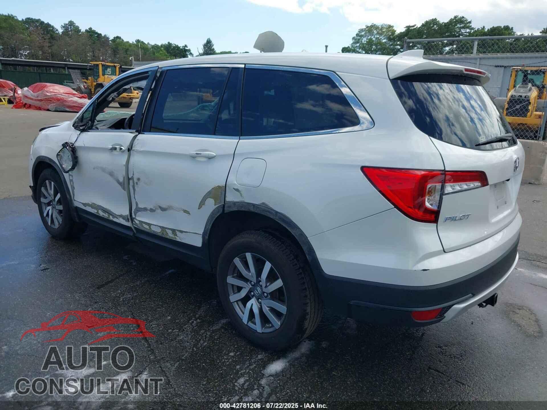 HONDA PILOT 2021 - 5FNYF6H59MB102182