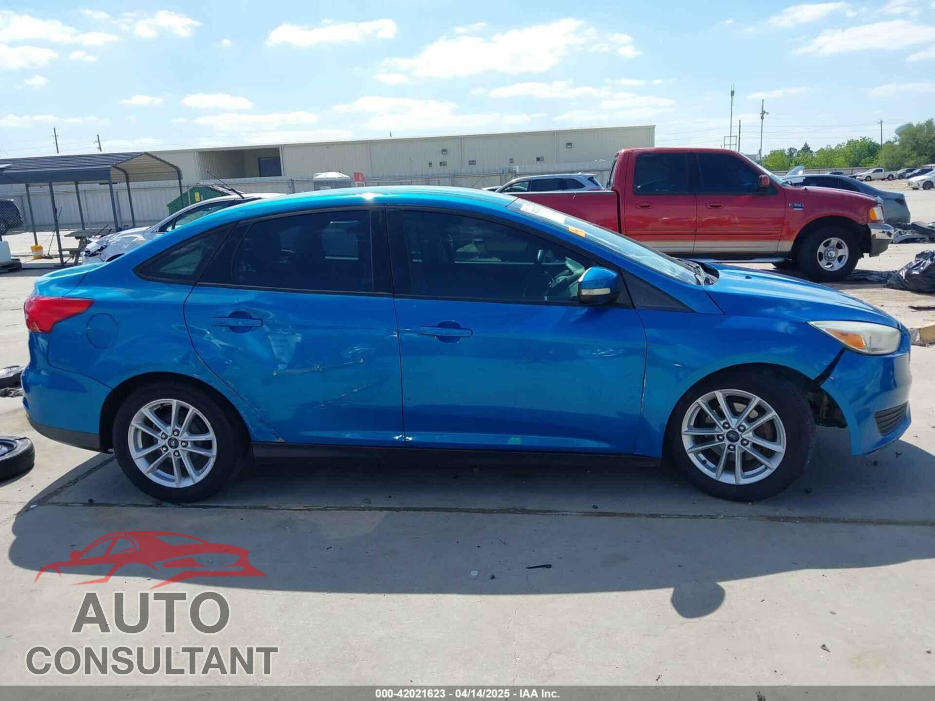 FORD FOCUS 2015 - 1FADP3F21FL379837