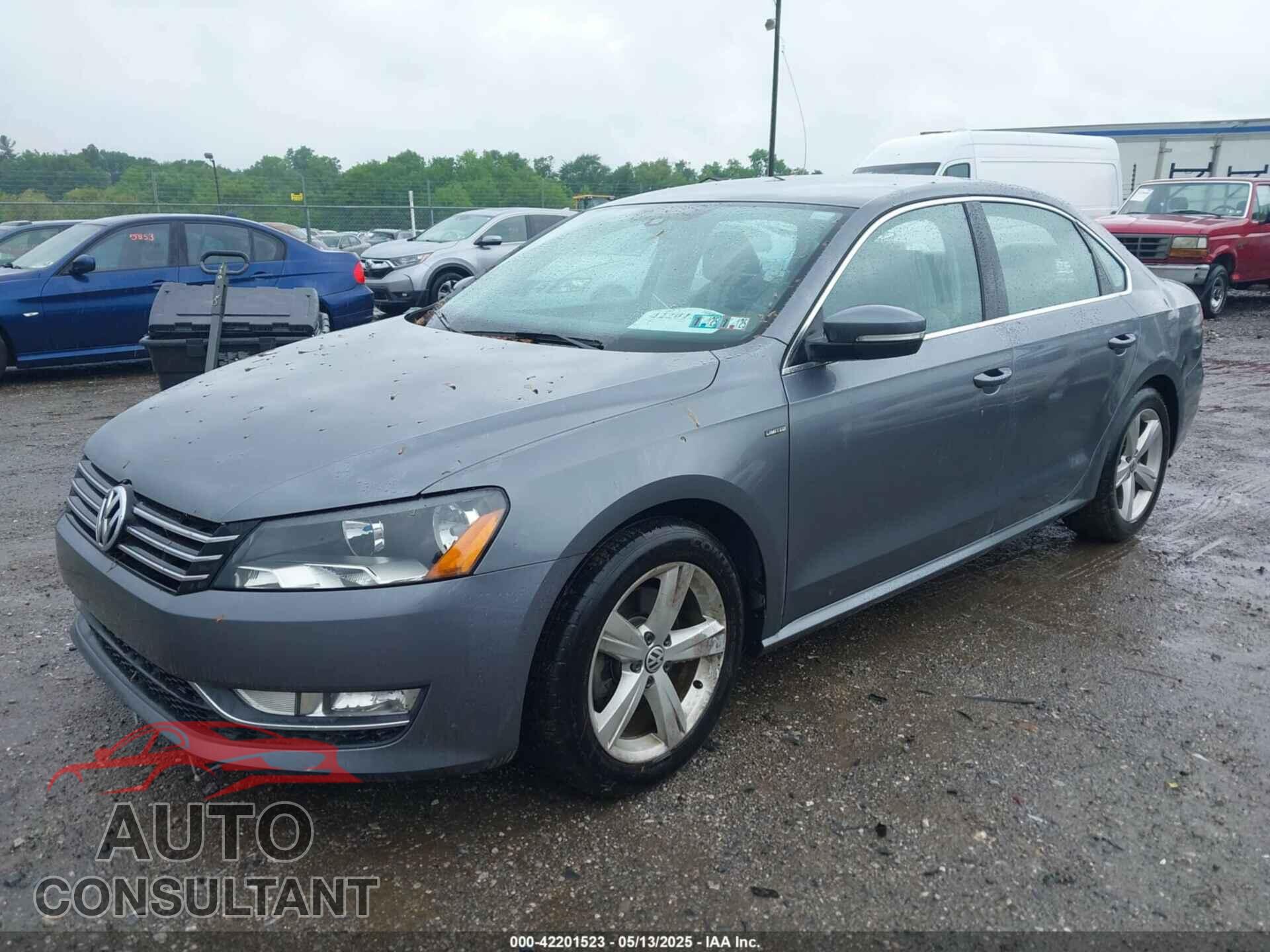 VOLKSWAGEN PASSAT 2015 - 1VWAT7A33FC109604