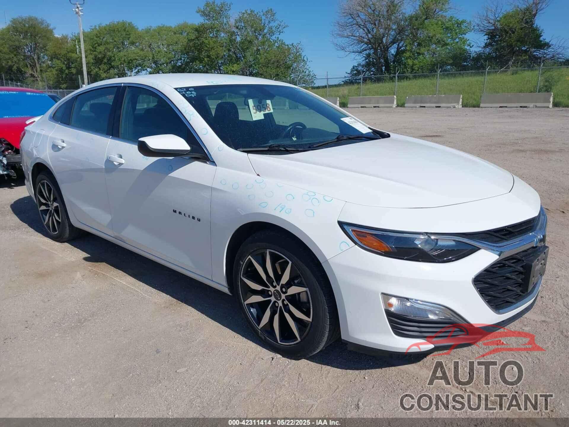 CHEVROLET MALIBU 2020 - 1G1ZG5ST3LF134549