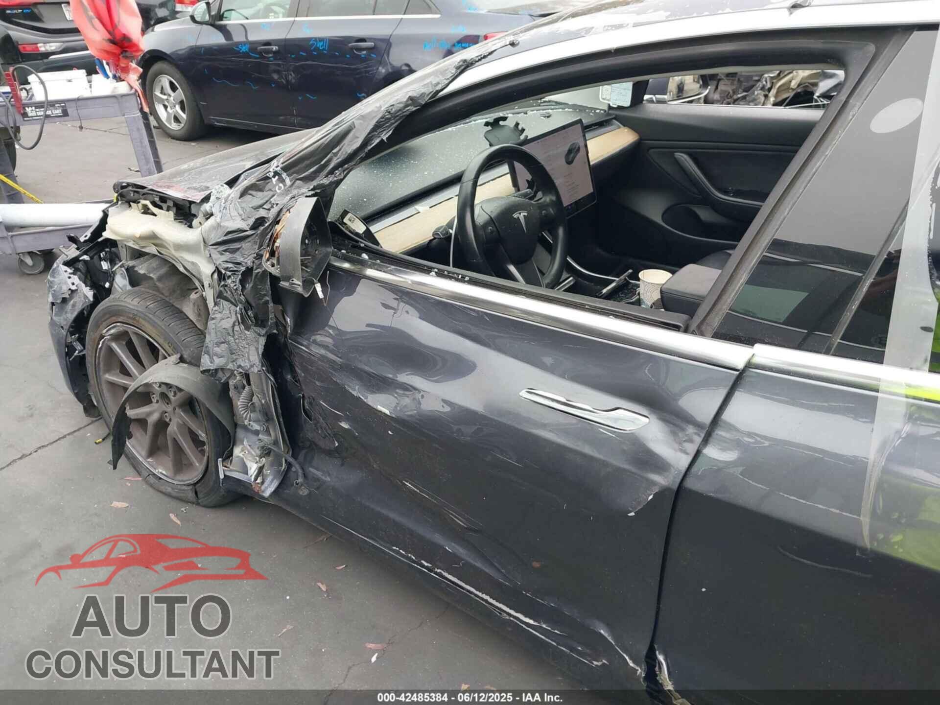 TESLA MODEL 3 2018 - 5YJ3E1EA1JF042198