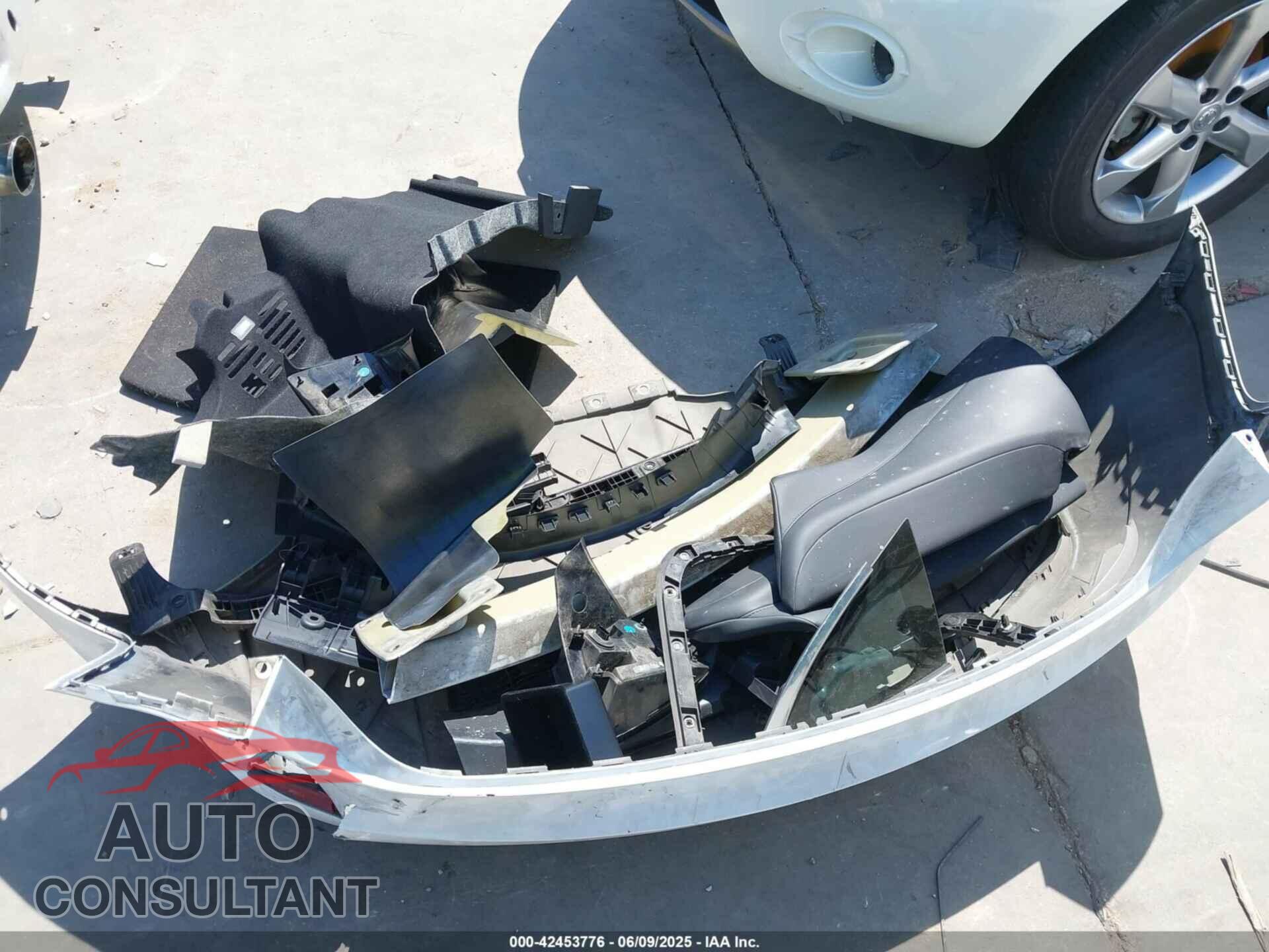 TESLA MODEL 3 2018 - 5YJ3E1EB0JF067005