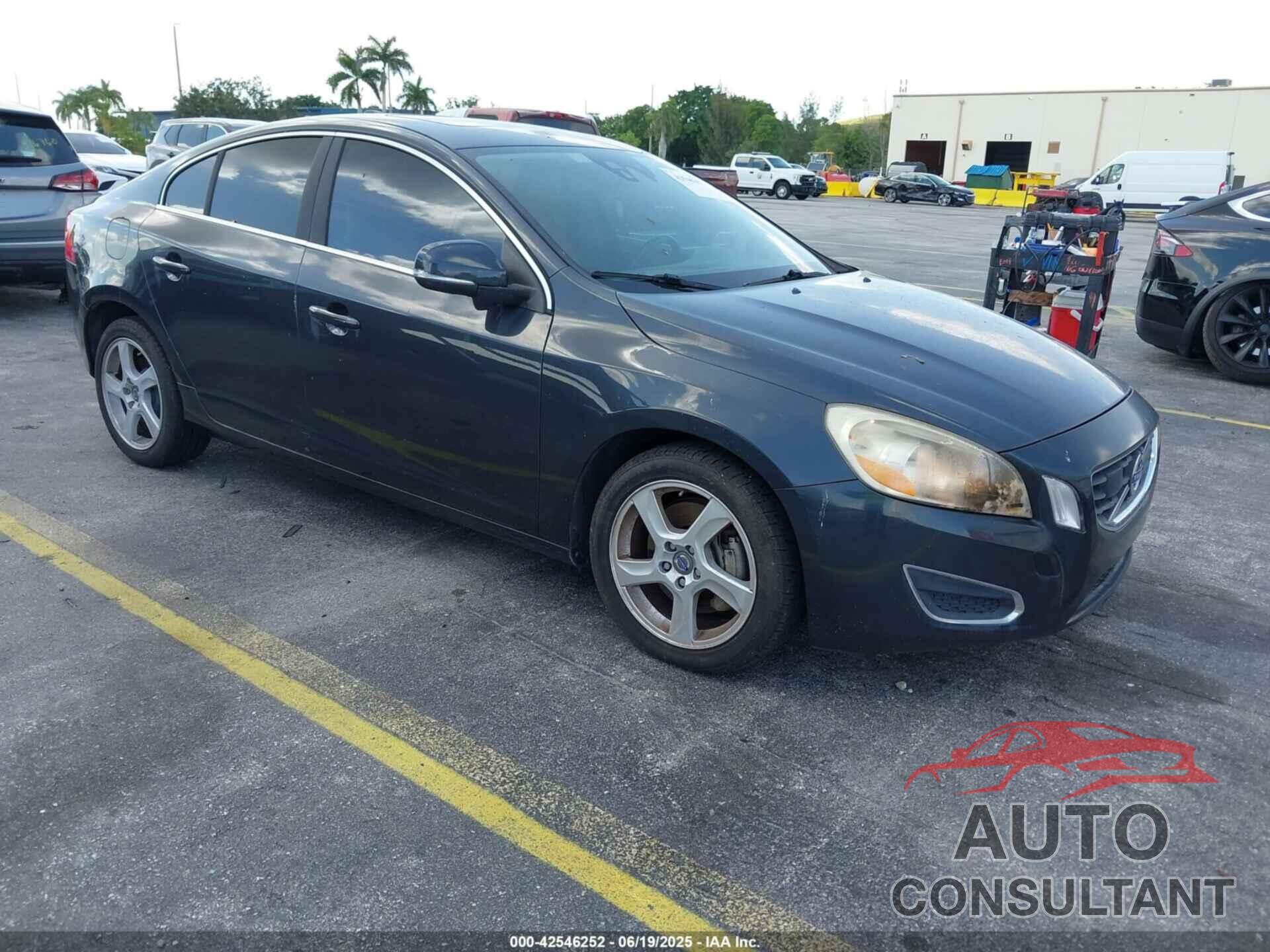 VOLVO S60 2012 - YV1622FSXC2042252