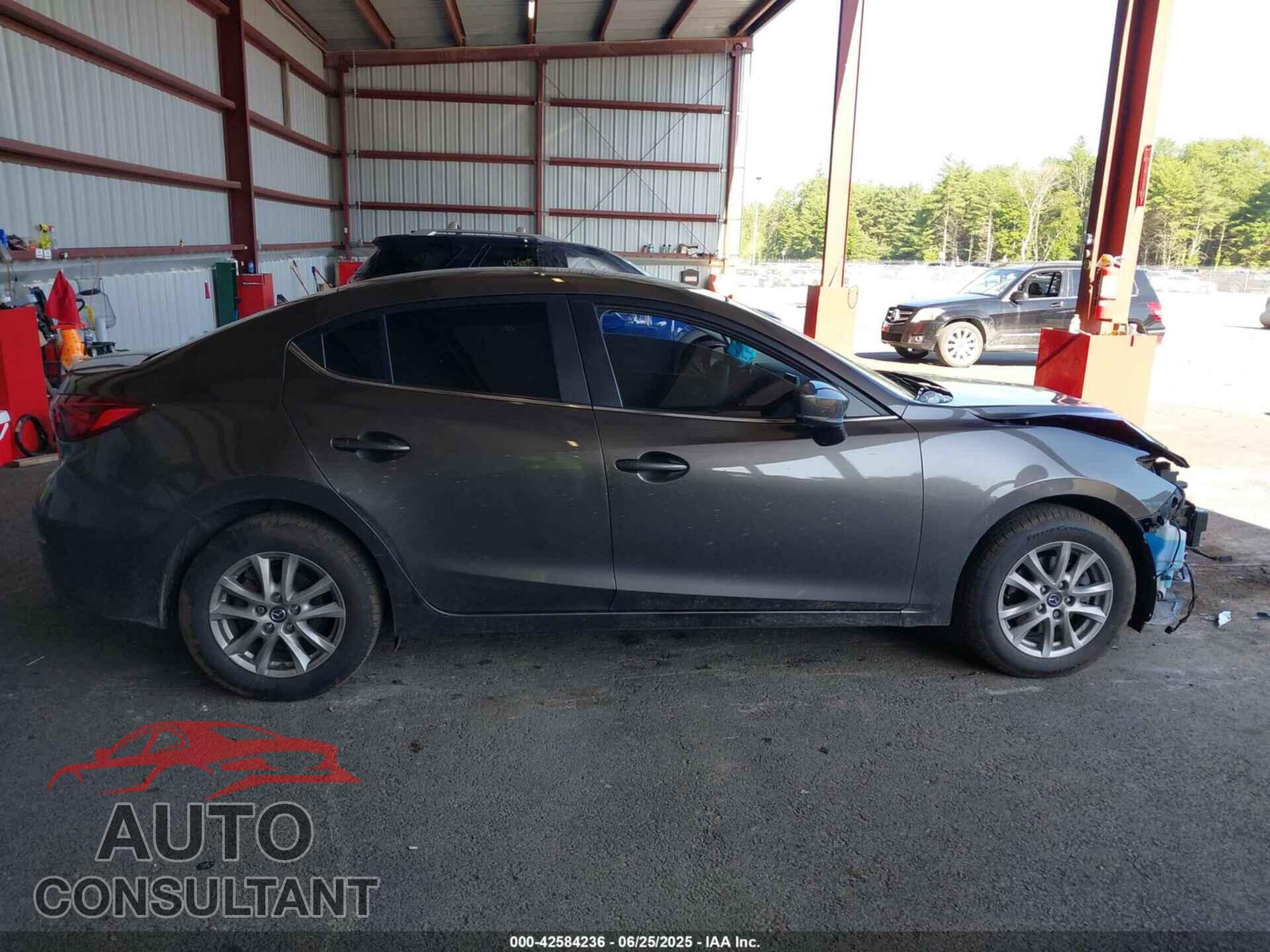 MAZDA 3 2017 - 3MZBN1U79HM133496