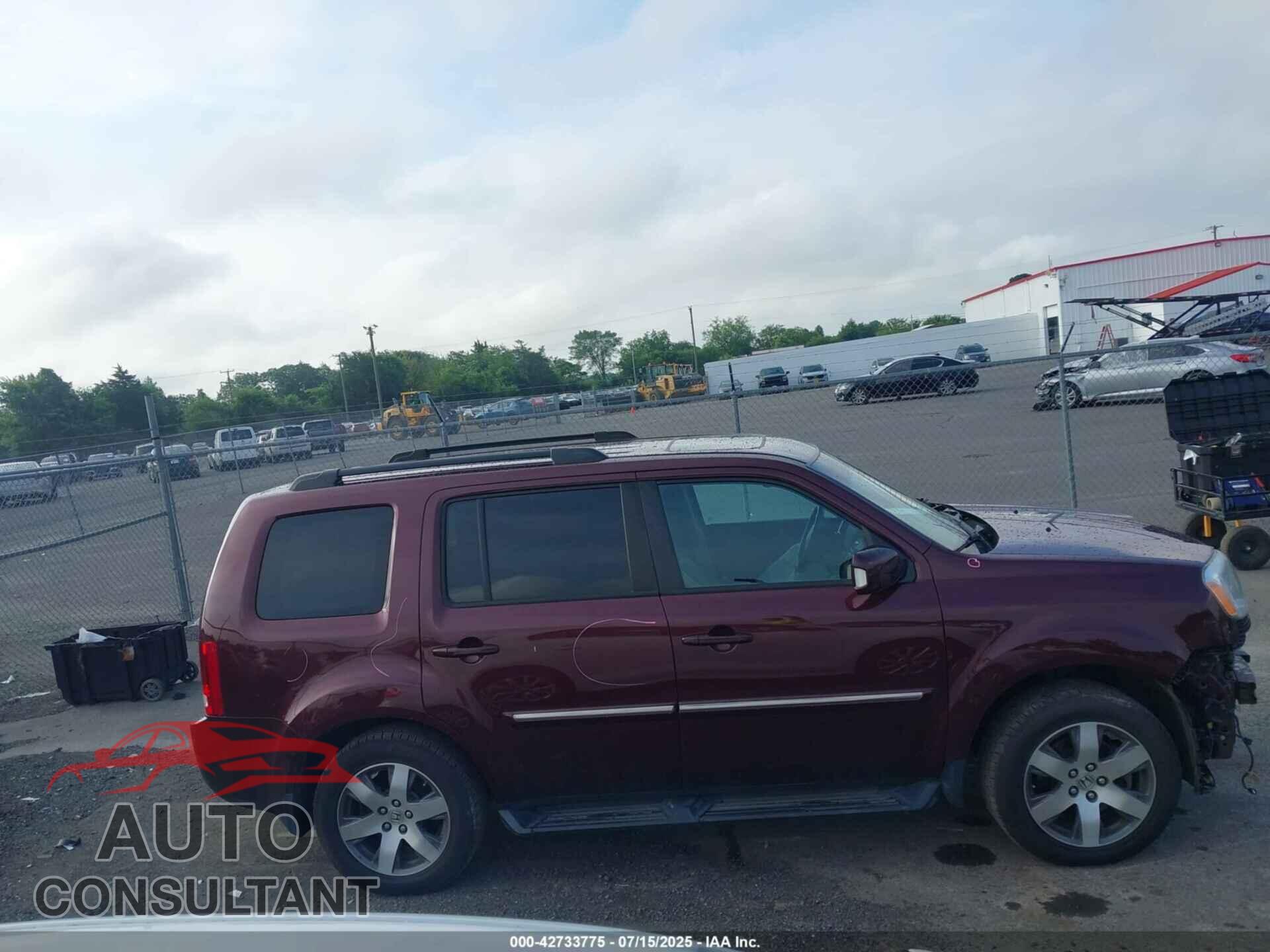 HONDA PILOT 2013 - 5FNYF4H98DB080439