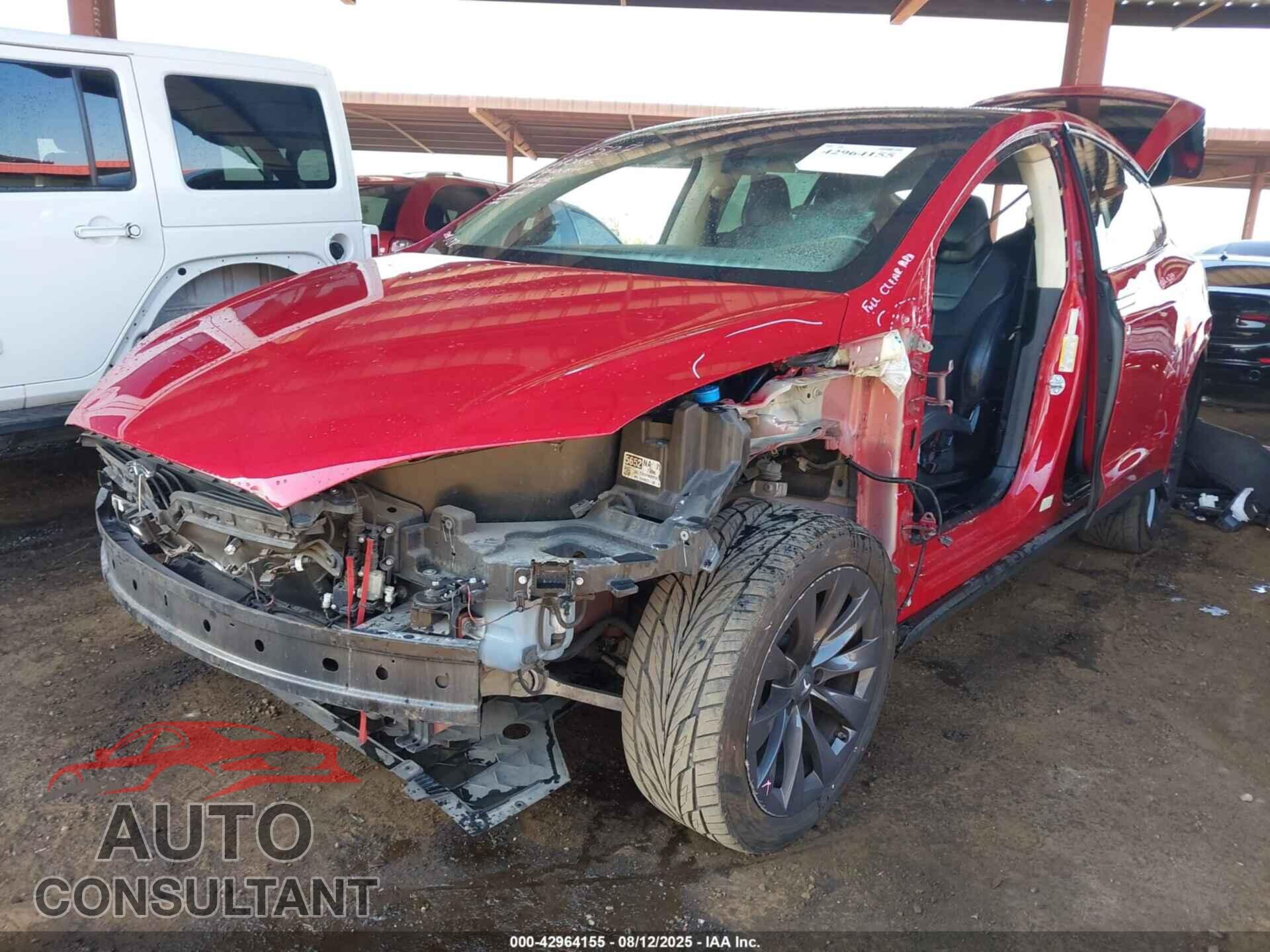 TESLA MODEL X 2016 - 5YJXCAE20GF004017